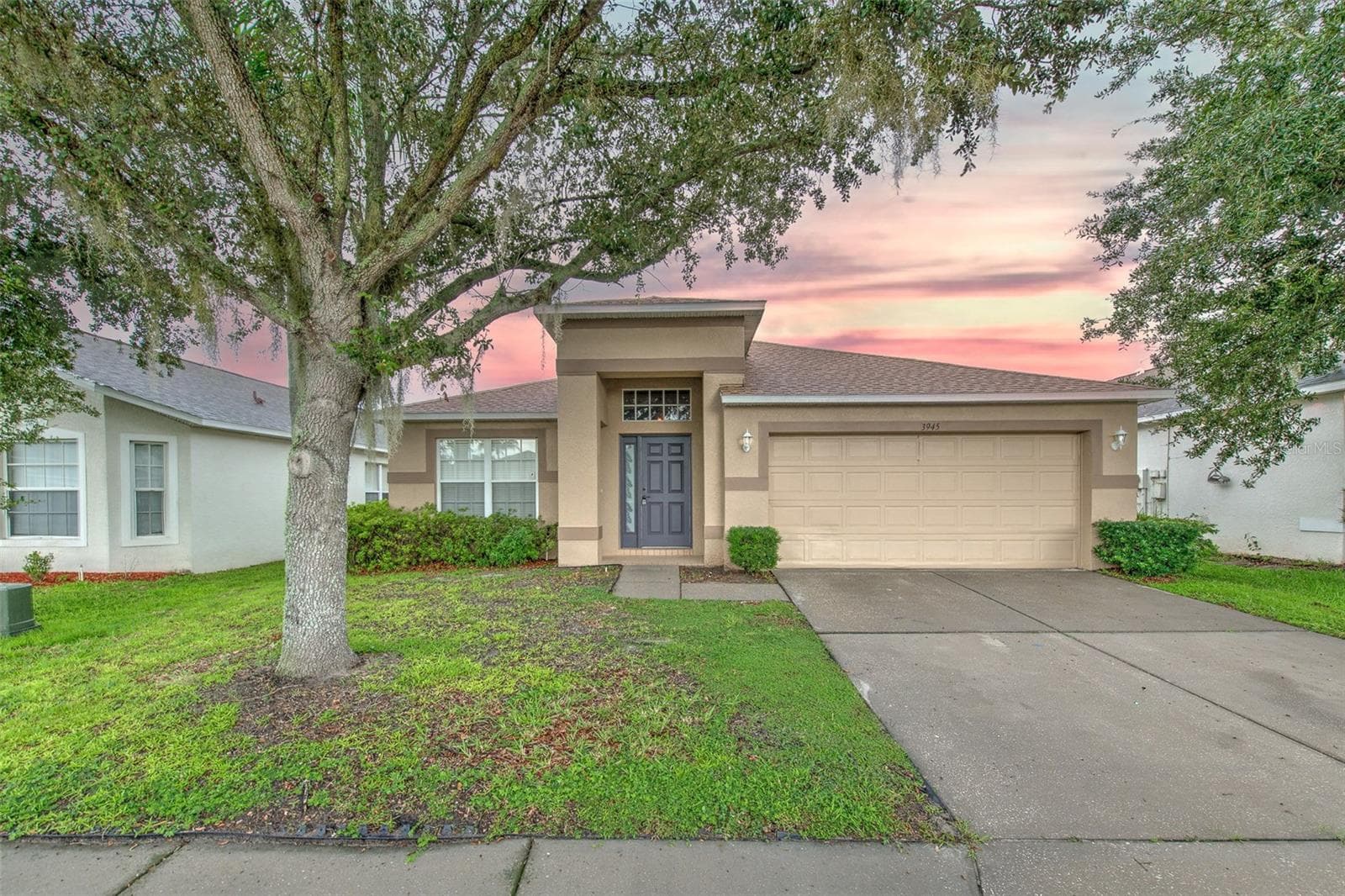 Single Family Residence at 3945 HAMPTON HILLS DR, LAKELAND, photo 2 of 33