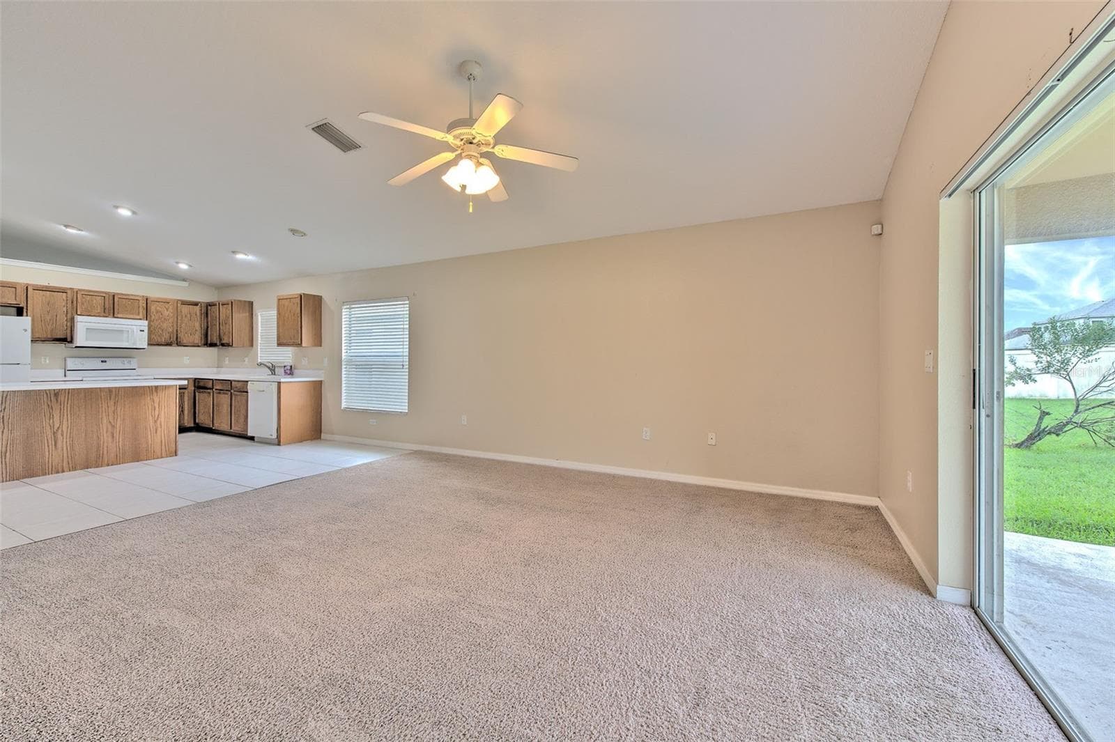 Single Family Residence at 3945 HAMPTON HILLS DR, LAKELAND, photo 24 of 33