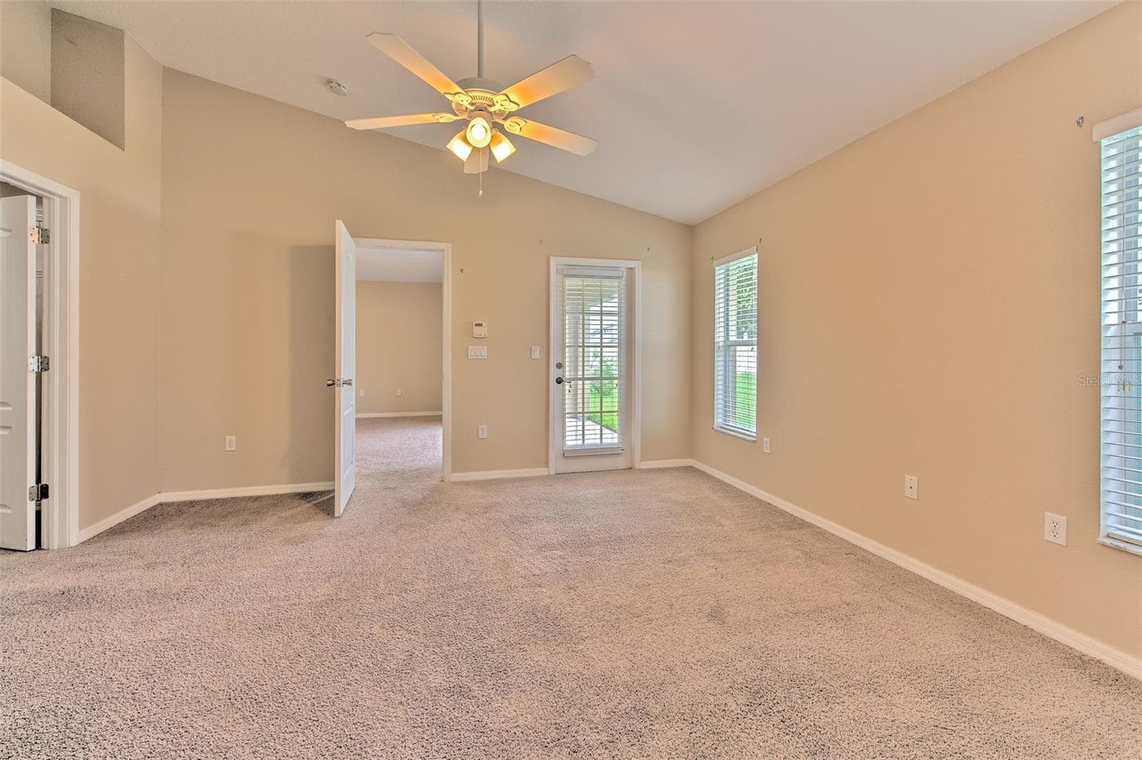 Single Family Residence at 3945 HAMPTON HILLS DR, LAKELAND, photo 25 of 33