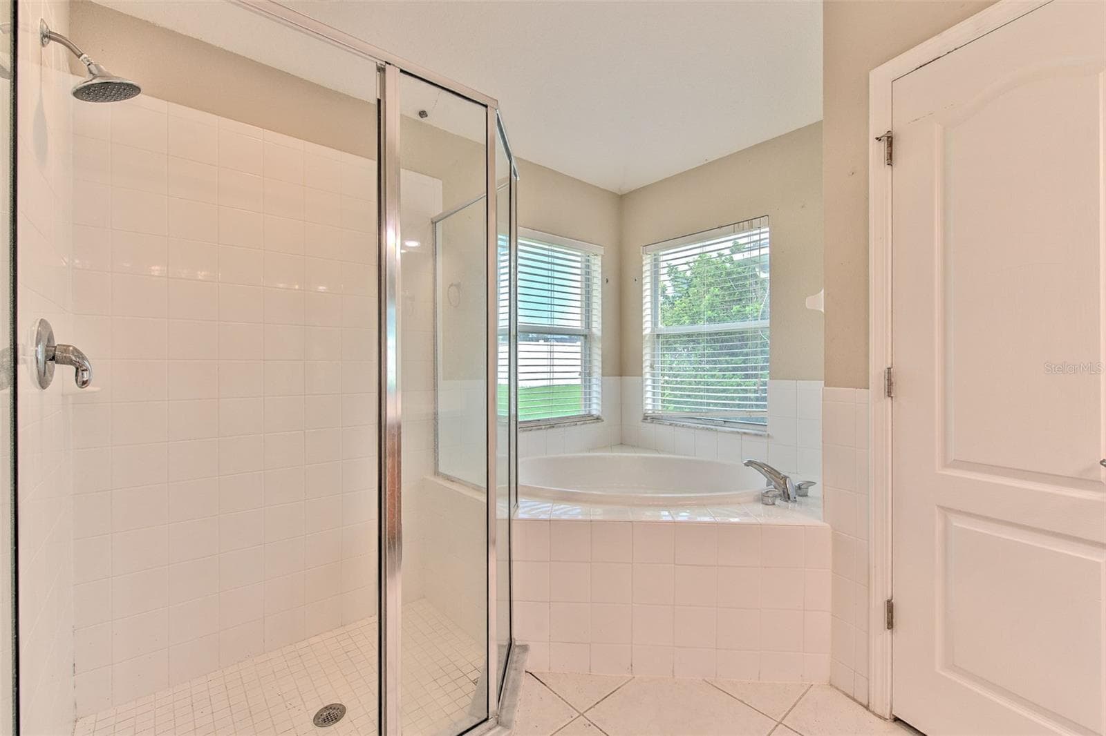 Single Family Residence at 3945 HAMPTON HILLS DR, LAKELAND, photo 29 of 33