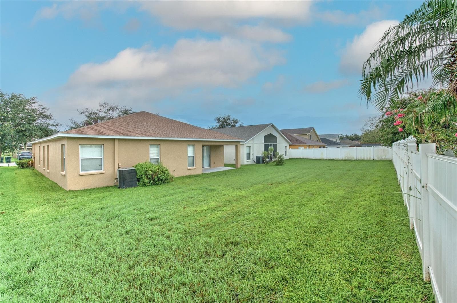 Single Family Residence at 3945 HAMPTON HILLS DR, LAKELAND, photo 32 of 33