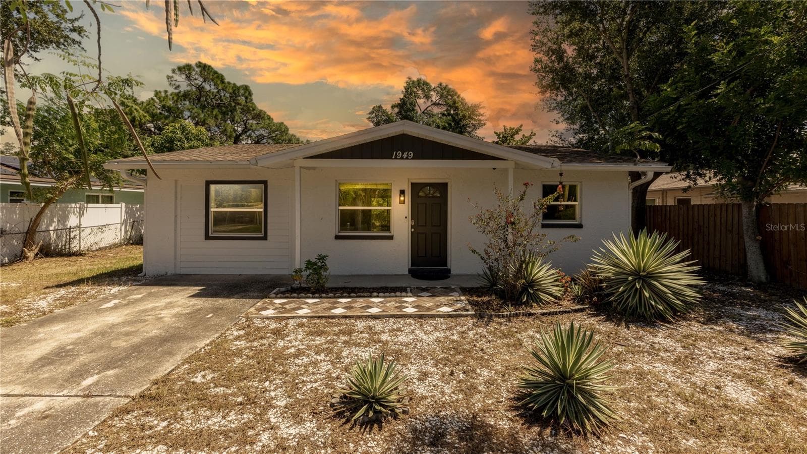1949 TROTTER RD