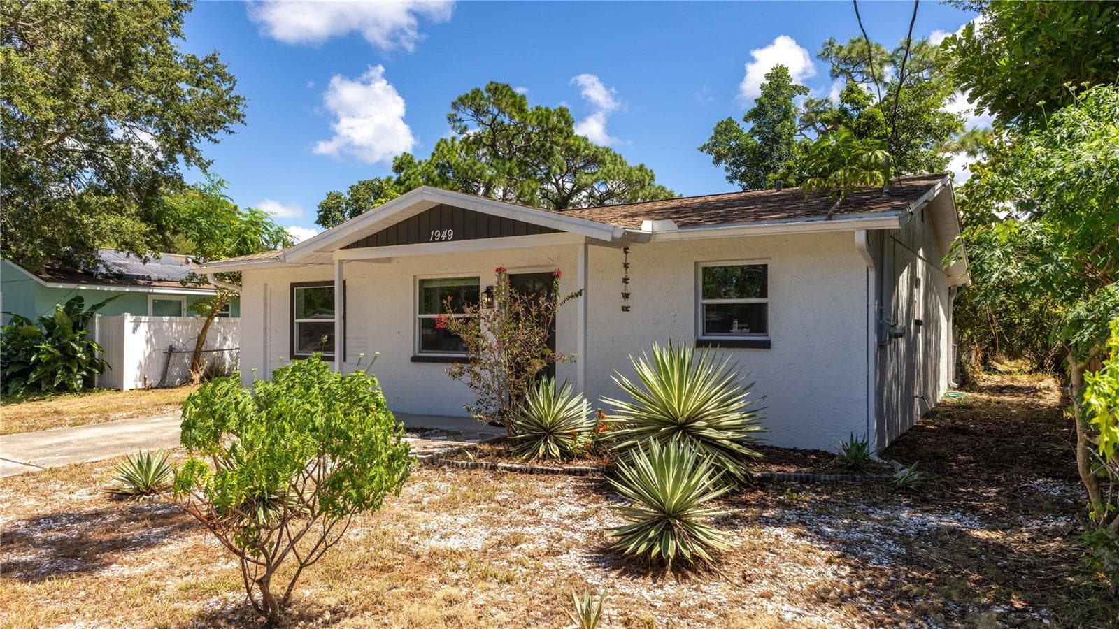 Single Family Residence at 1949 TROTTER RD, LARGO, photo 2 of 35