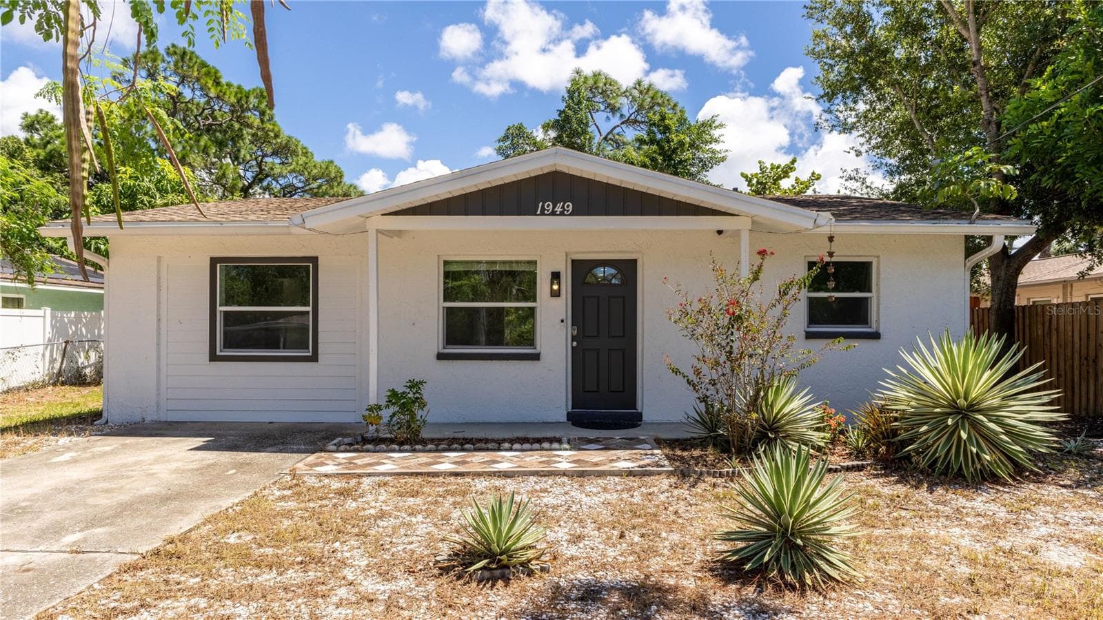 Single Family Residence at 1949 TROTTER RD, LARGO, photo 3 of 35