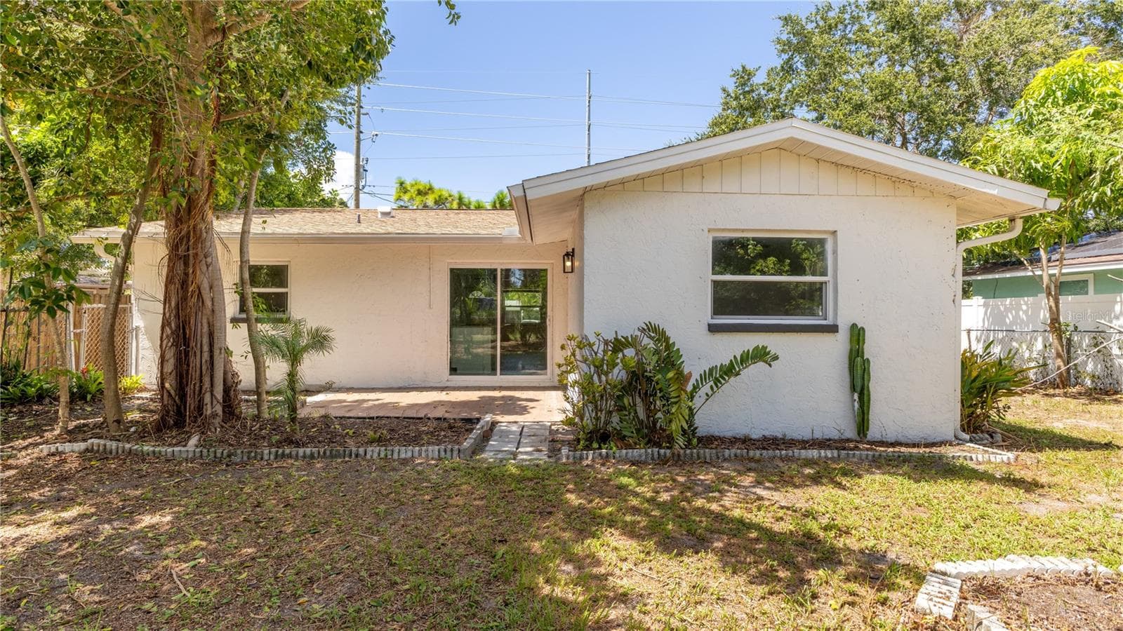 Single Family Residence at 1949 TROTTER RD, LARGO, photo 4 of 35