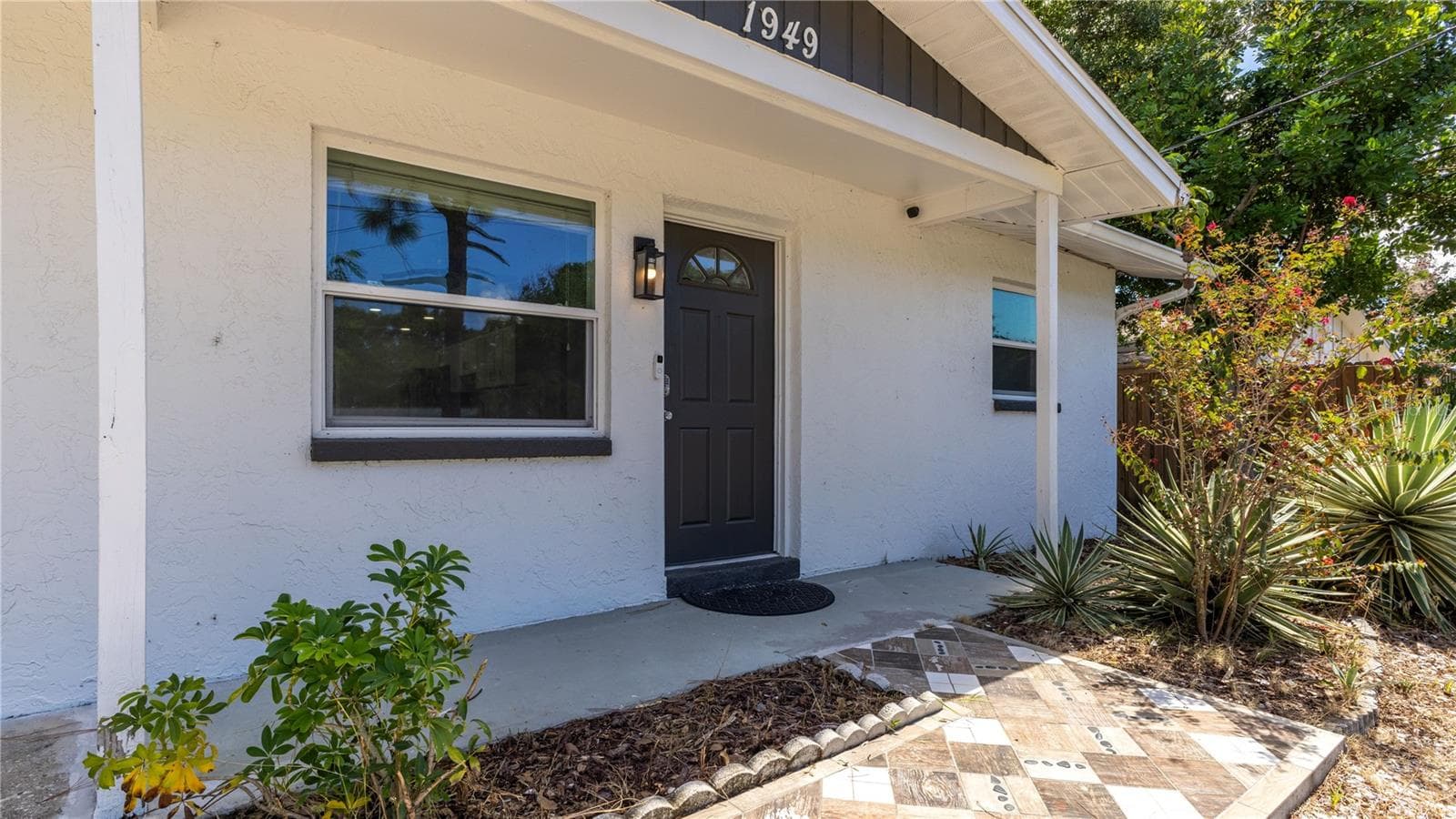 Single Family Residence at 1949 TROTTER RD, LARGO, photo 8 of 35