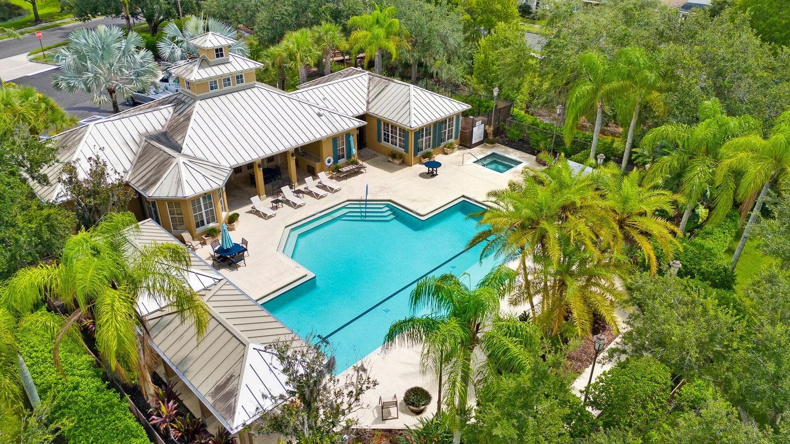 Clubhouse Pool - 11770 FENNEMORE WAY, PARRISH
