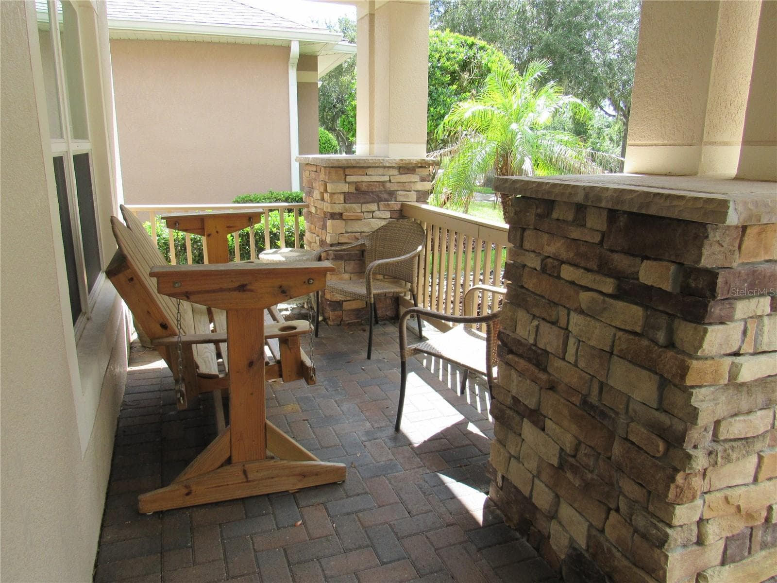 COVERED FRONT PATIO - 506 HERON POINT WAY, DELAND