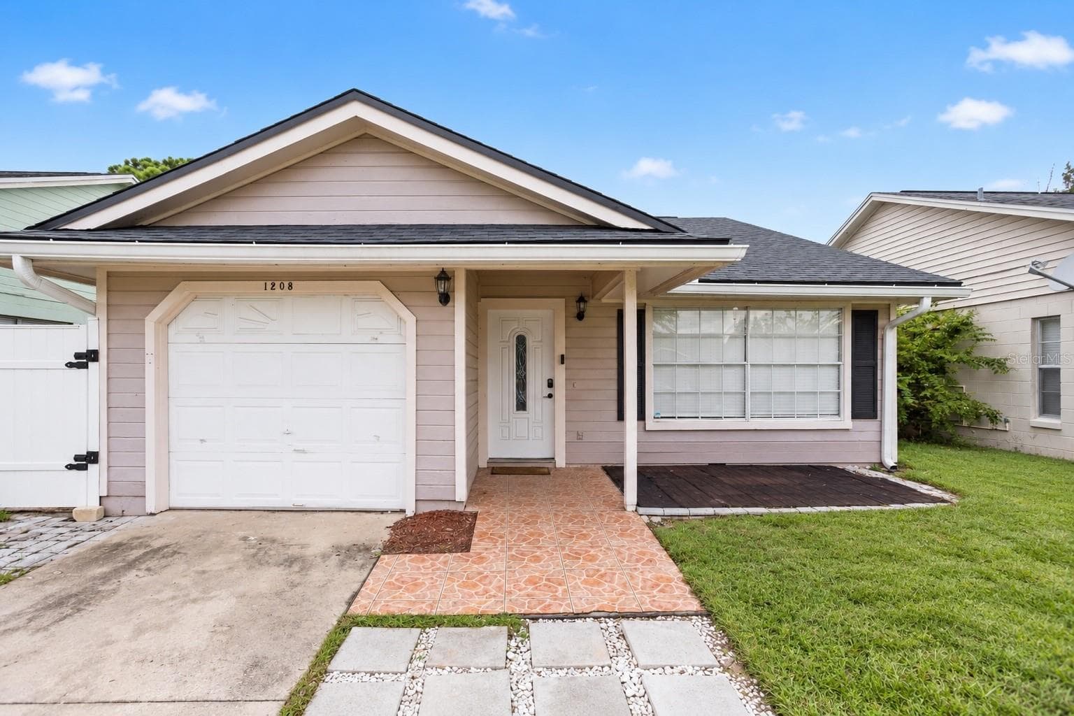 1208 ROMA CT