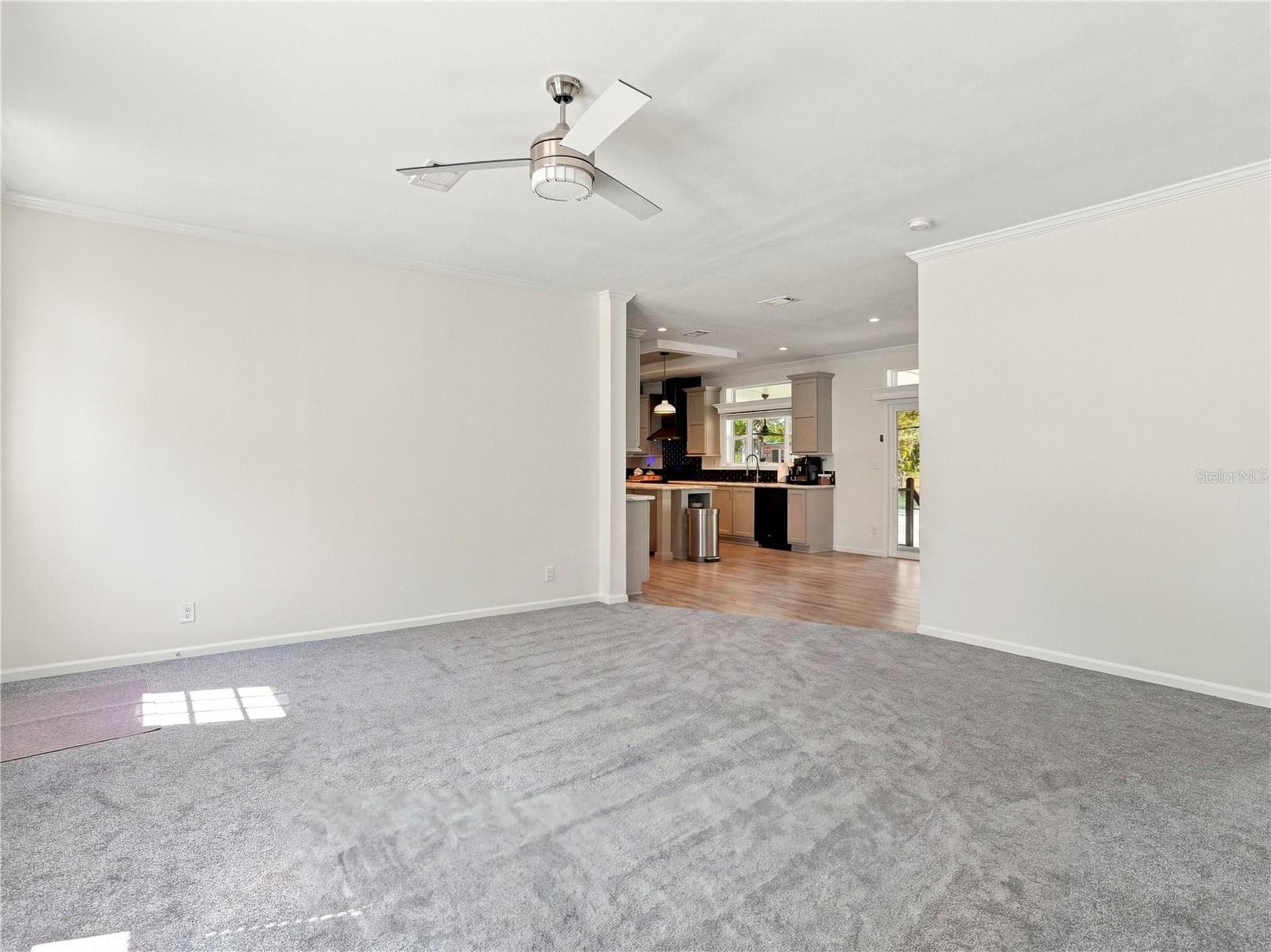 Manufactured Home at 341 SUNCOAST BLVD, SPRING HILL, photo 11 of 52