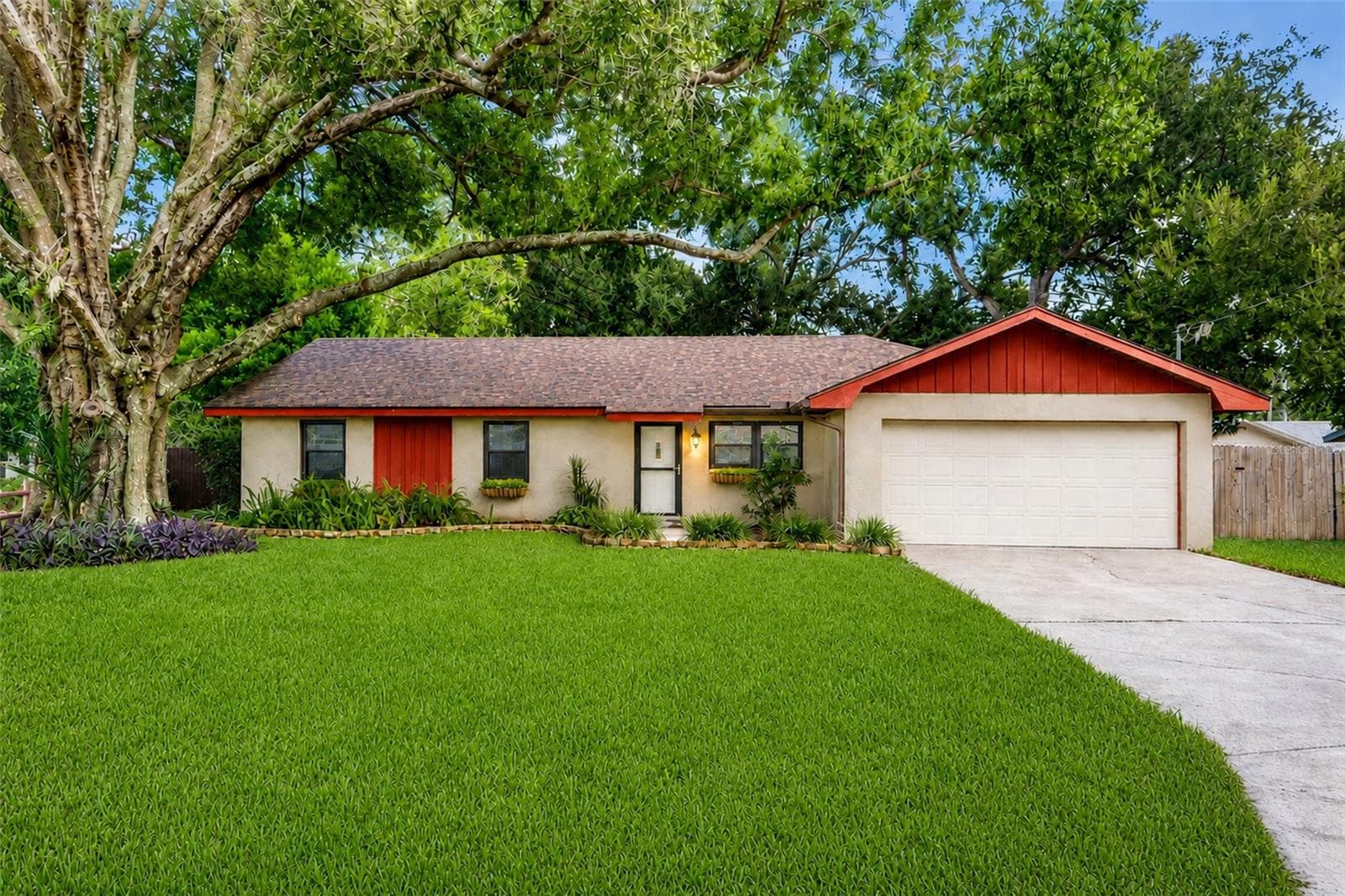 216 SHORE LOOP - 216 SHORE LOOP, WINTER HAVEN