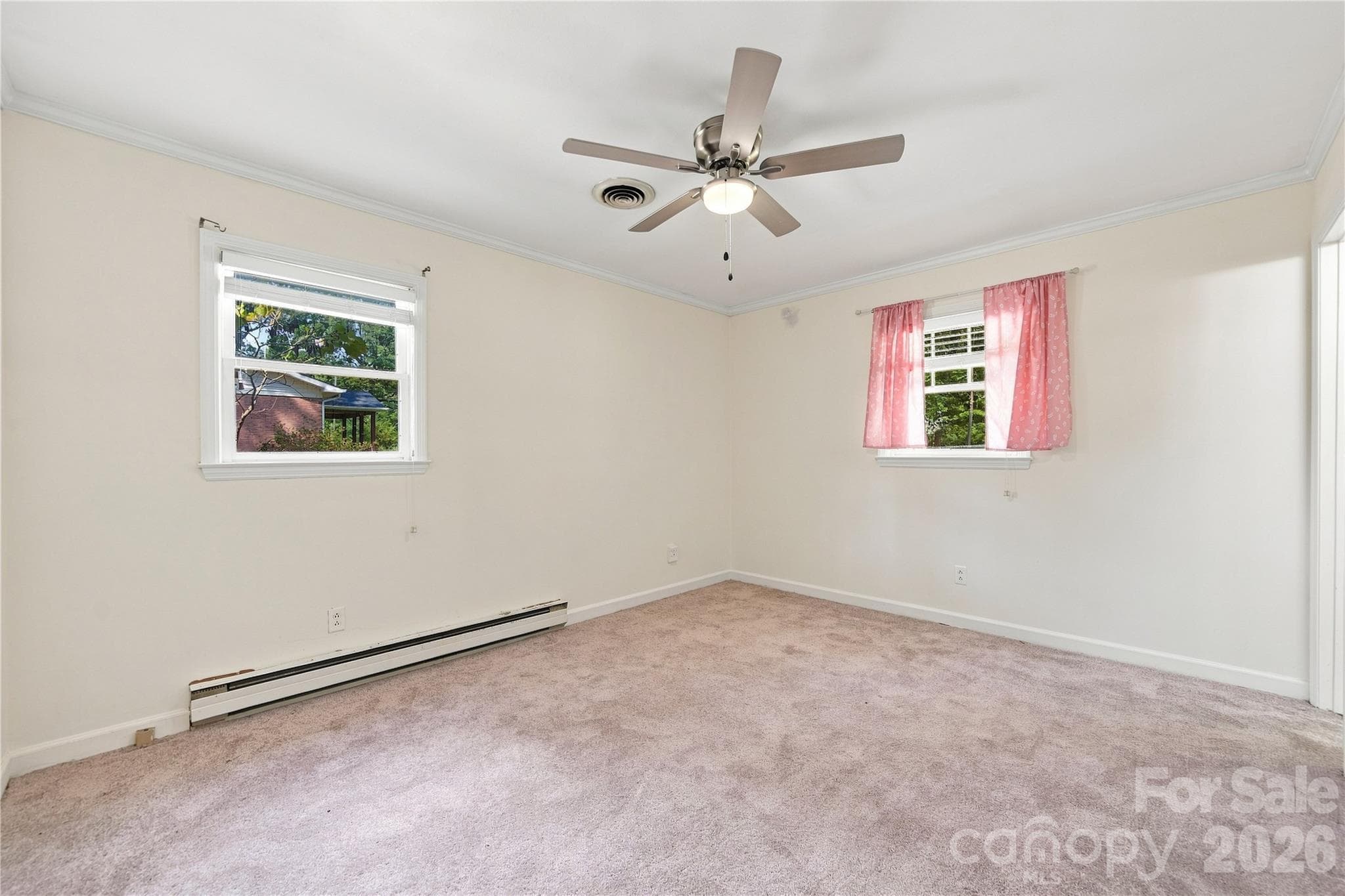 Single Family Residence at 556 Oakhaven Drive, Lancaster, photo 29 of 46