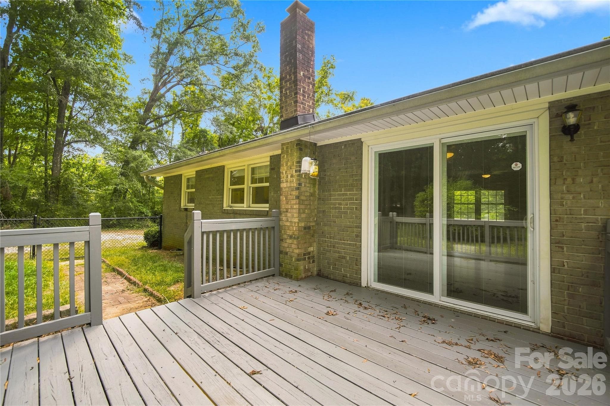 Single Family Residence at 556 Oakhaven Drive, Lancaster, photo 33 of 46