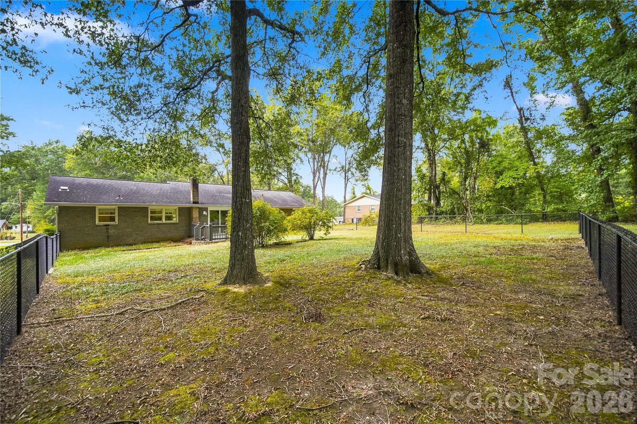 Single Family Residence at 556 Oakhaven Drive, Lancaster, photo 40 of 46