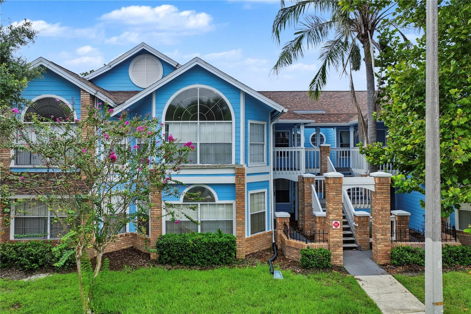 2751 N POINCIANA BLVD #32