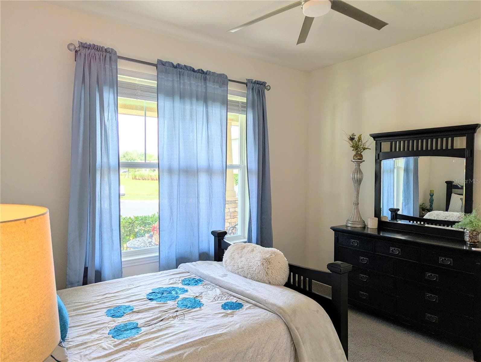 Bedroom and a bathroom - 2333 FARNHAM DR, OCOEE