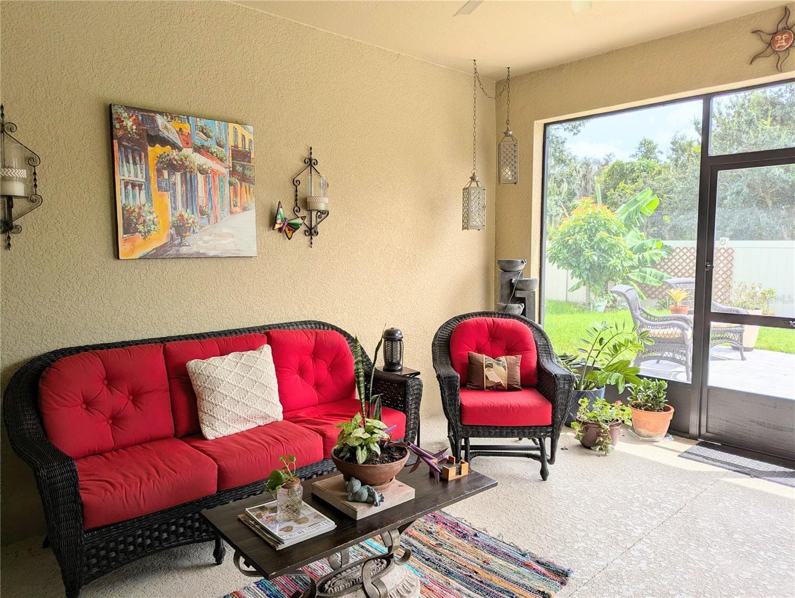 Enjoy your morning coffee on the screened porch - 2333 FARNHAM DR, OCOEE