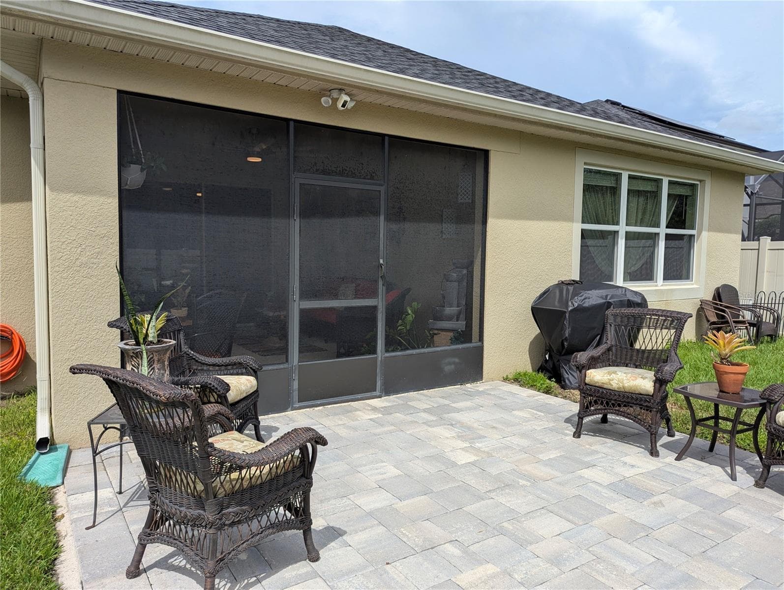Paver patio - 2333 FARNHAM DR, OCOEE