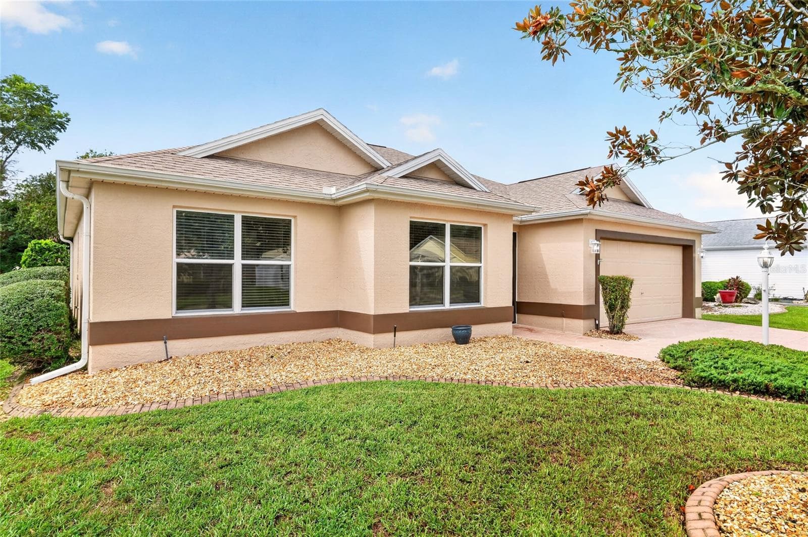 1238 AUGUSTINE DR