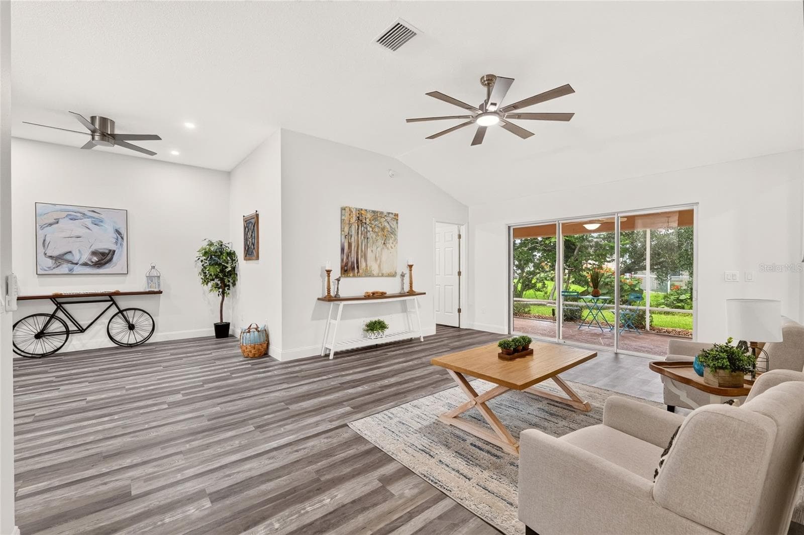 Single Family Residence at 1238 AUGUSTINE DR, THE VILLAGES, photo 11 of 66