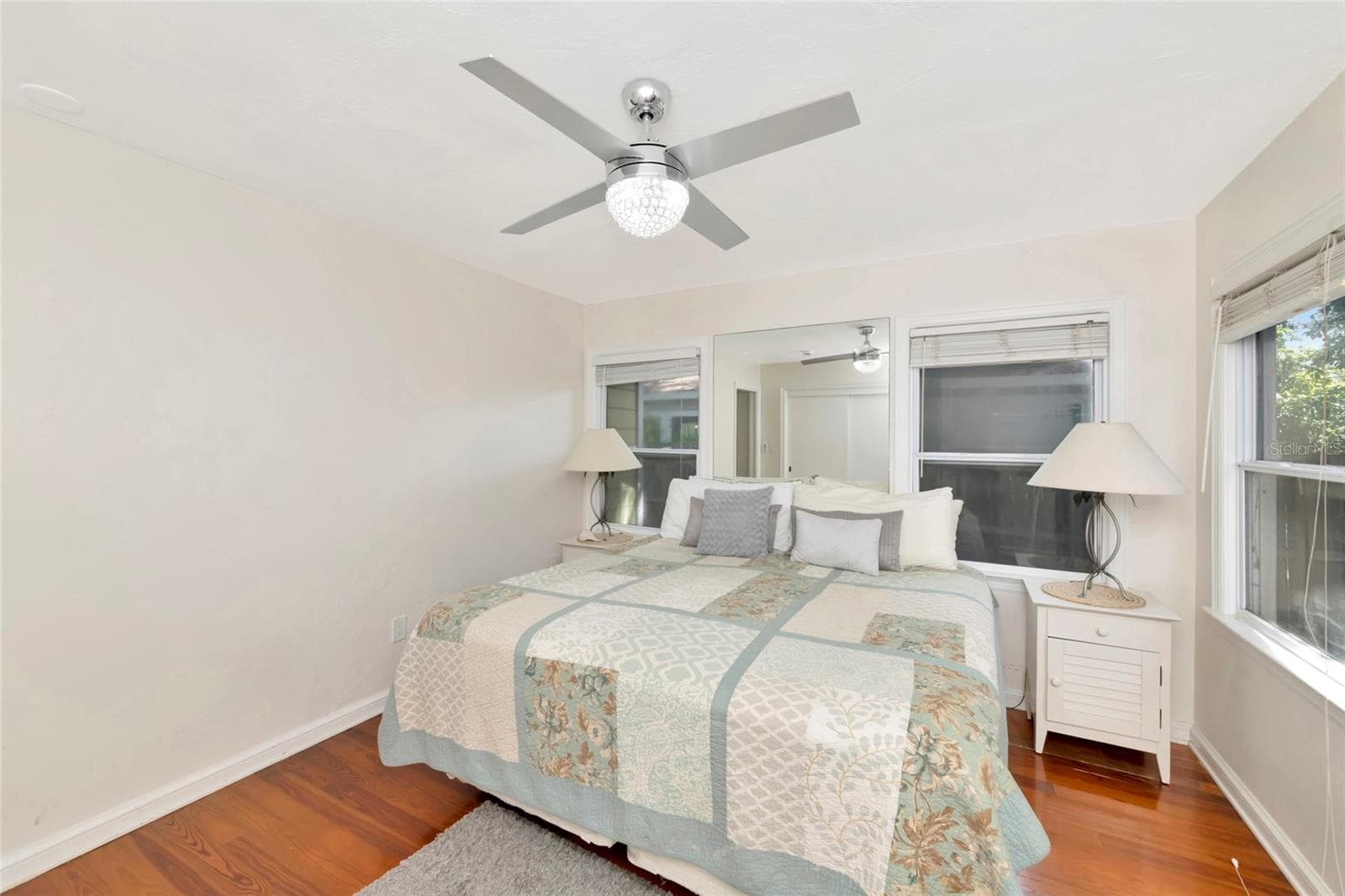 Single Family Residence at 1712 SIESTA DR, SARASOTA, photo 8 of 21