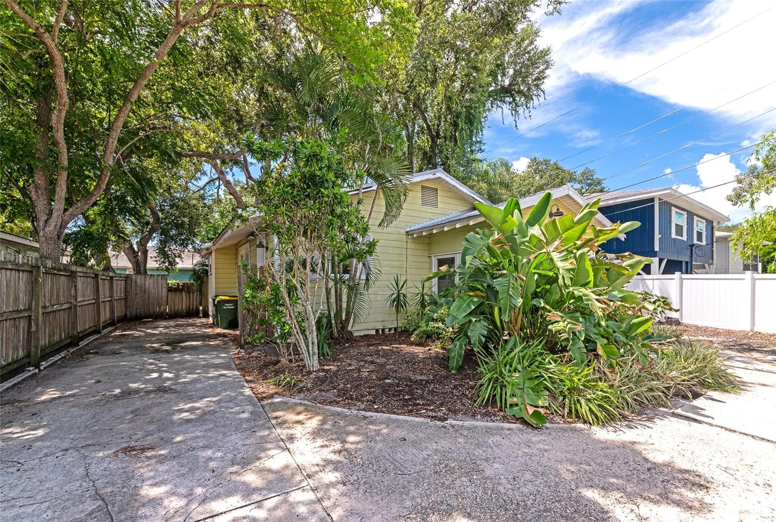 Single Family Residence at 1712 SIESTA DR, SARASOTA, photo 20 of 21