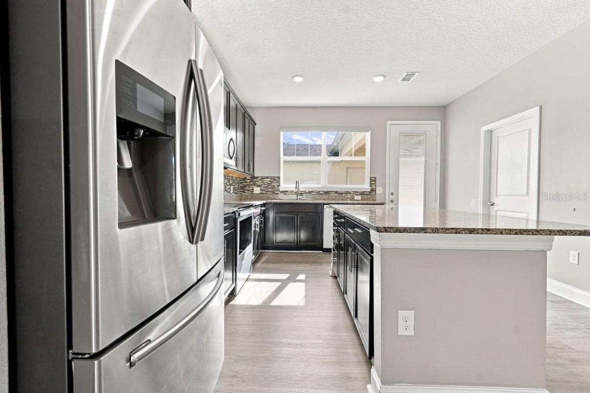 Townhouse at 1511 SWEET APPLE ST, OAKLAND, photo 10 of 42