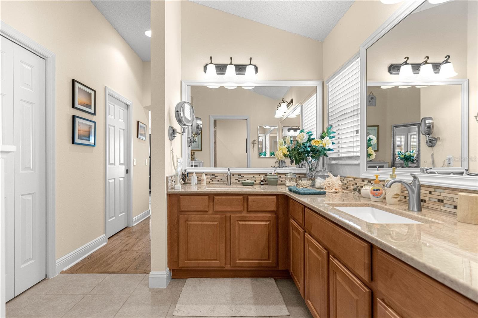 Single Family Residence at 571 TROY LOOP, THE VILLAGES, photo 10 of 17