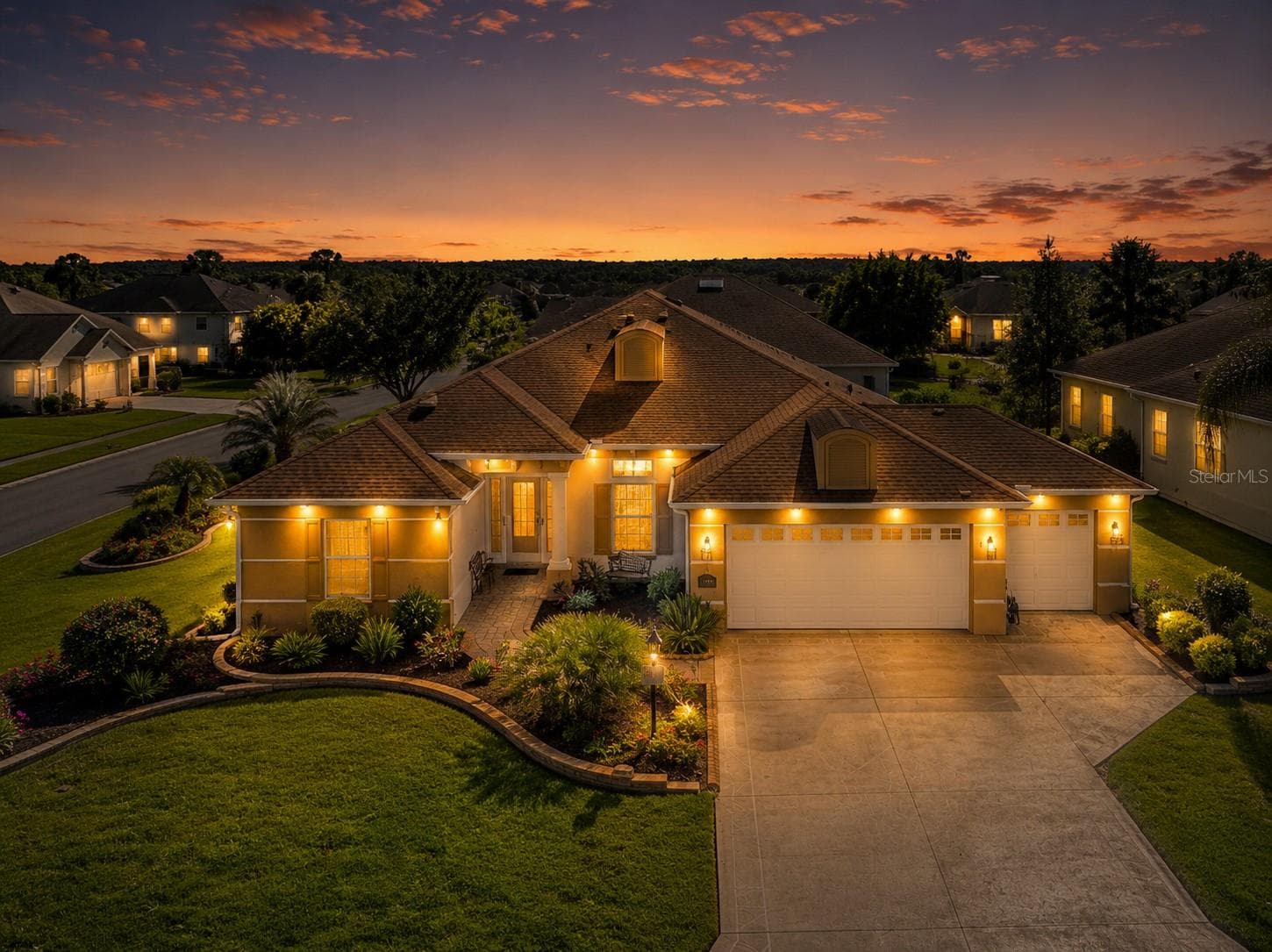 Single Family Residence at 571 TROY LOOP, THE VILLAGES, photo 15 of 17