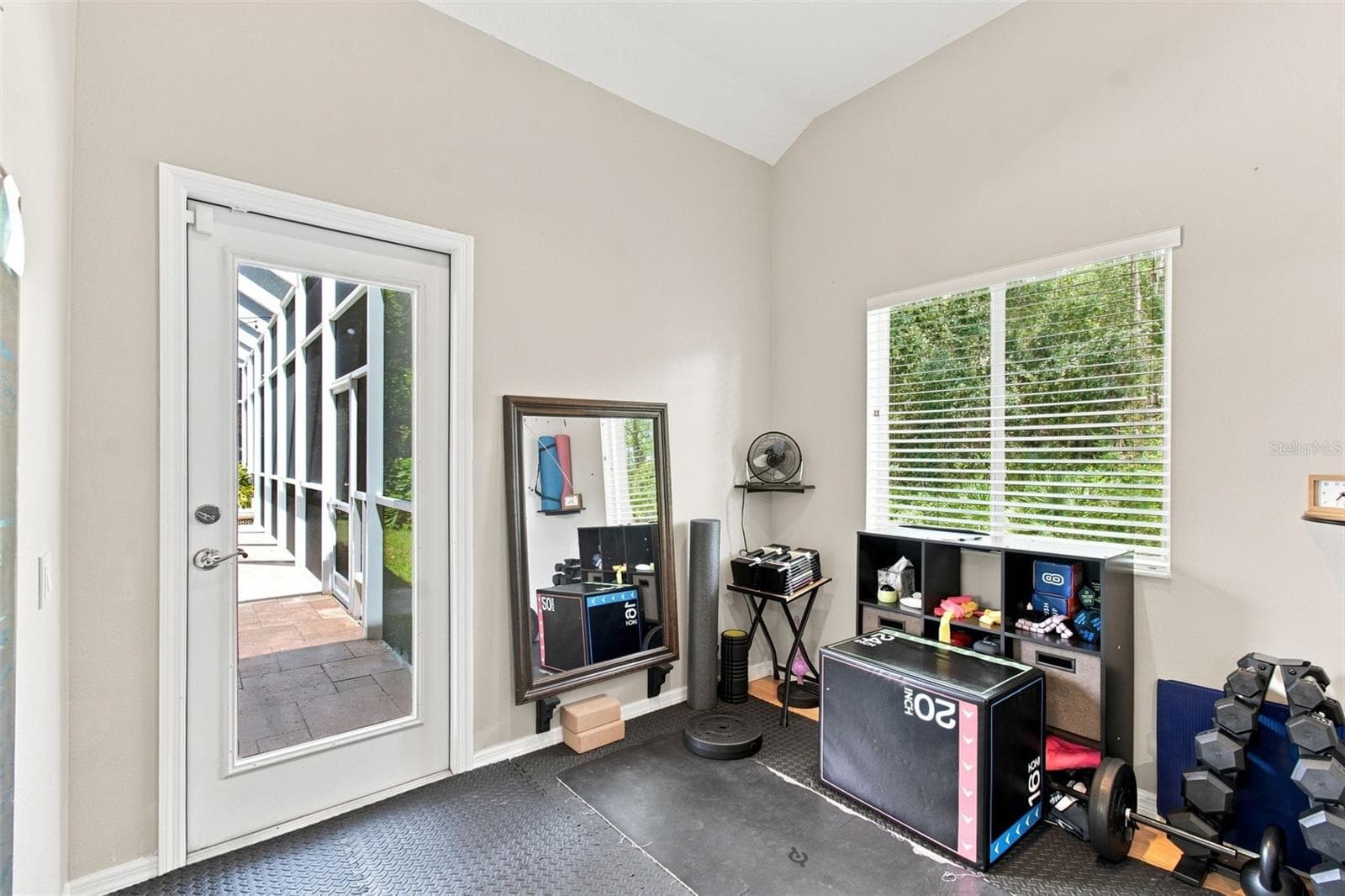 Single Family Residence at 9212 PINE ISLAND CT, TAMPA, photo 61 of 111