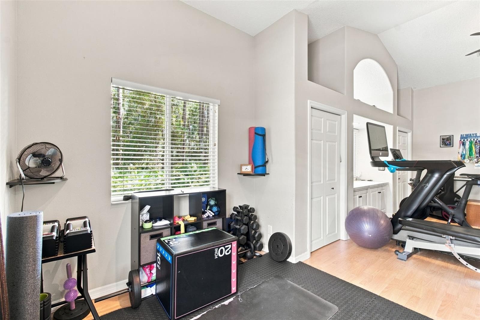 Single Family Residence at 9212 PINE ISLAND CT, TAMPA, photo 58 of 111