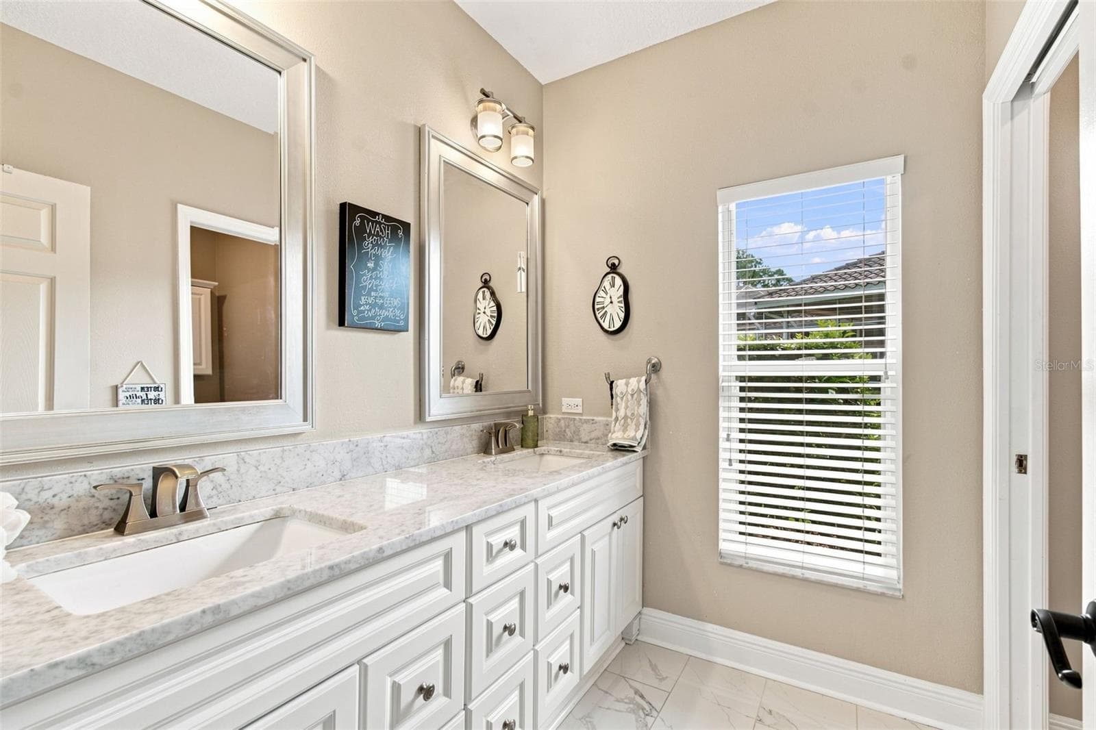 Single Family Residence at 9212 PINE ISLAND CT, TAMPA, photo 56 of 111