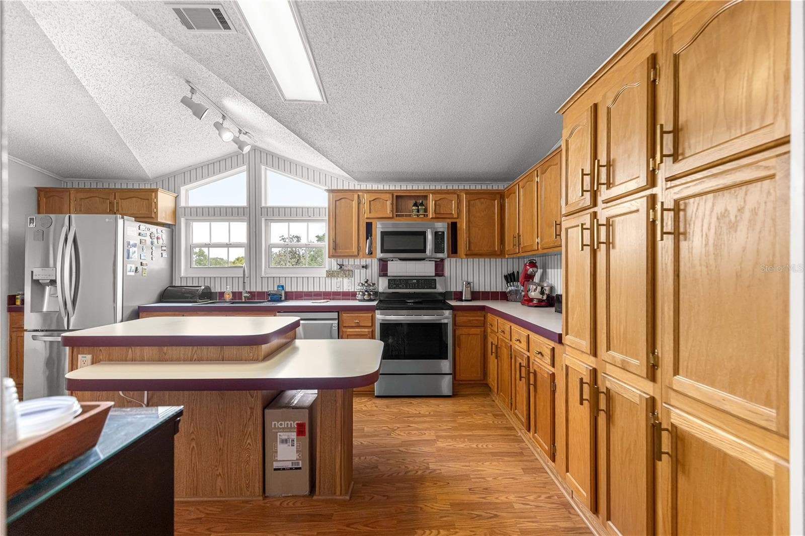 Manufactured Home at 9630 SE 165TH LN, SUMMERFIELD, photo 7 of 19