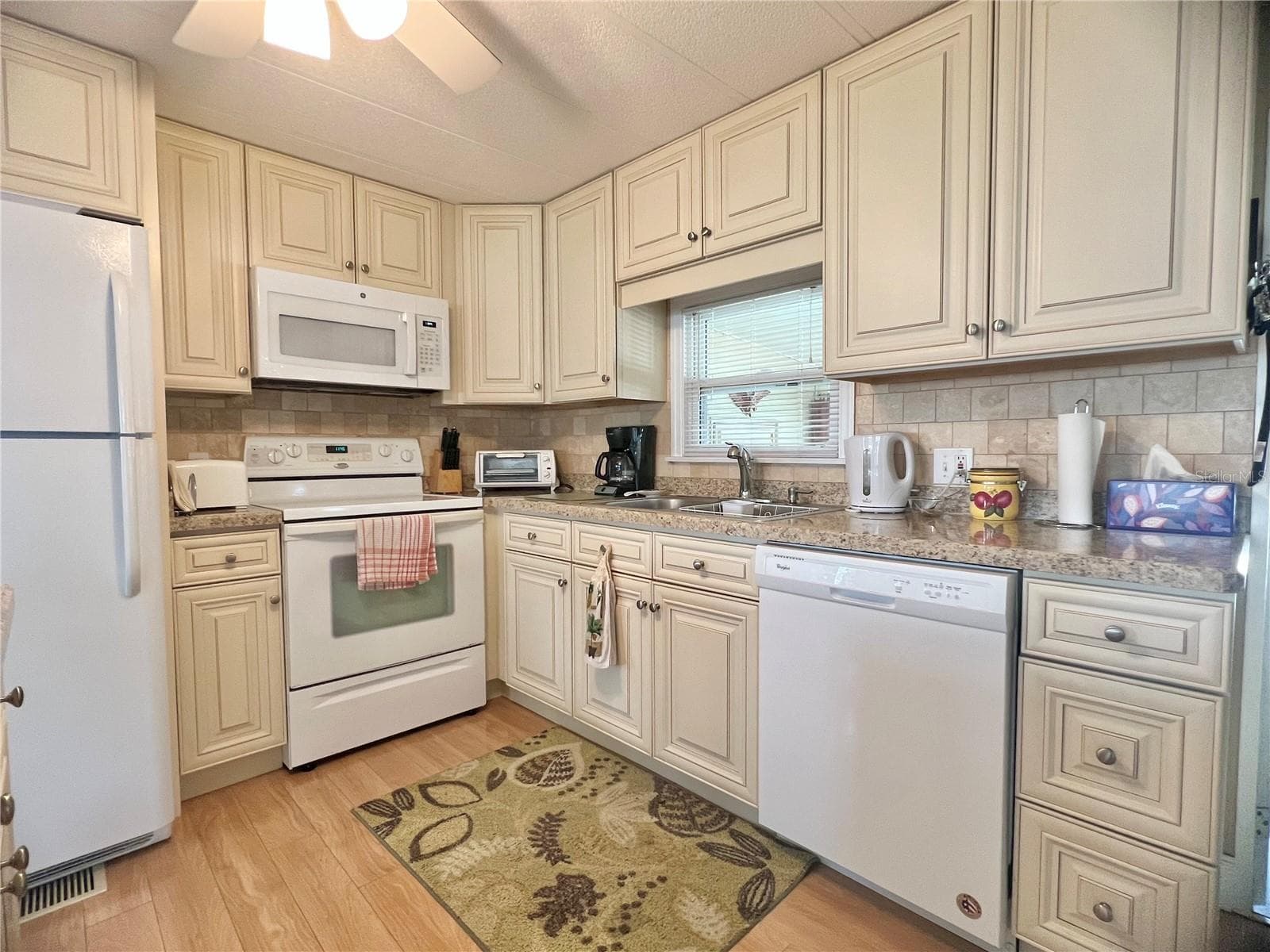 Mobile Home at 1100 BELCHER RD S #113, LARGO, photo 6 of 38