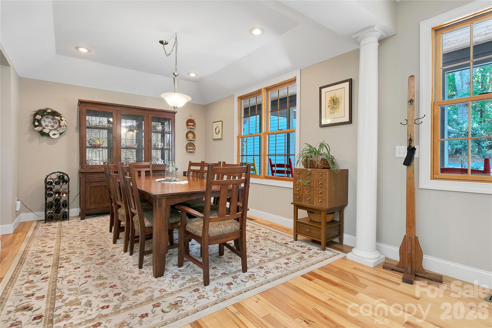 Dining room off kitchen with easy access for entertaining - 111 Kanunu Court, Brevard