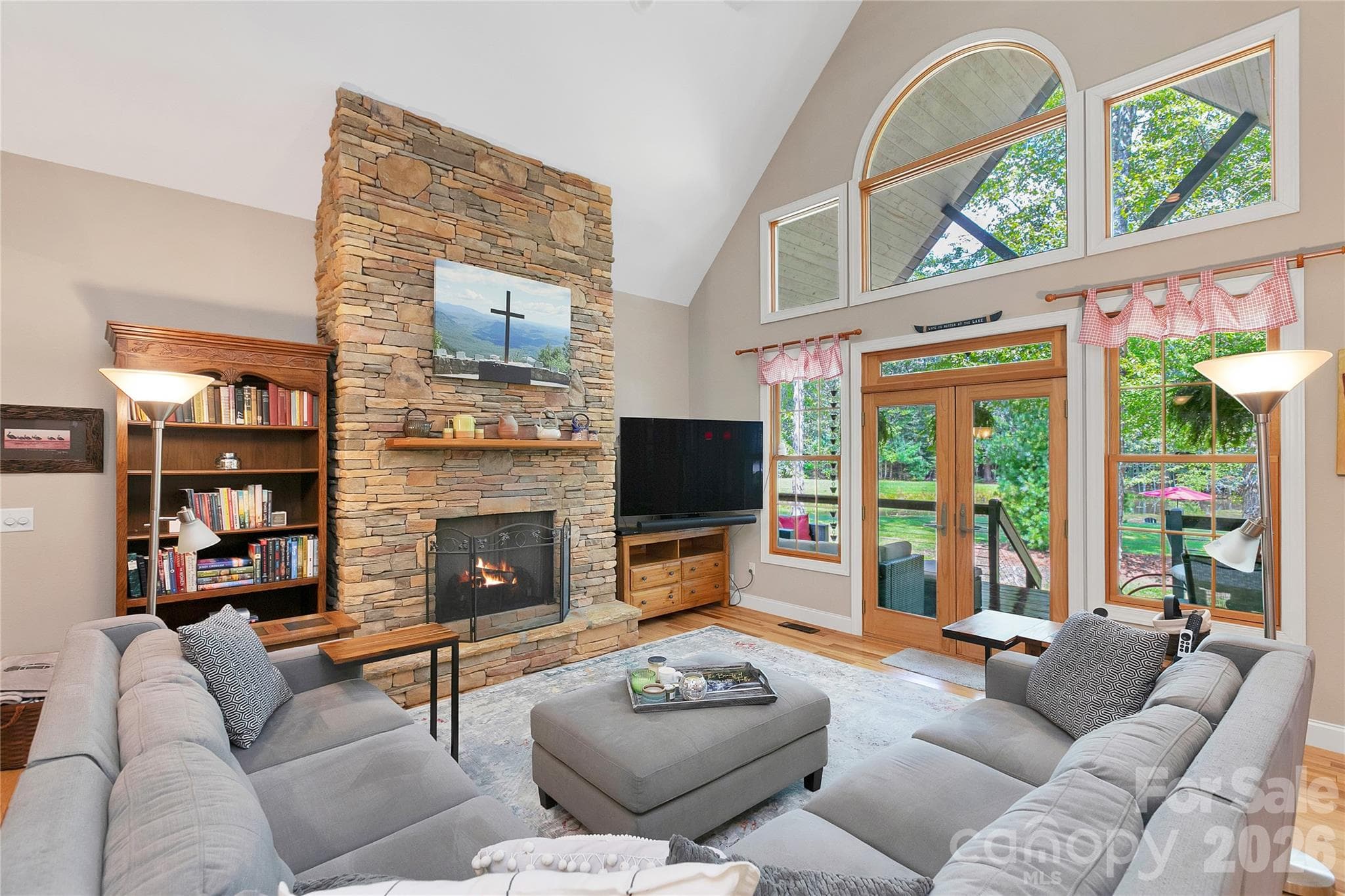 Great room with floor to ceiling stone fireplace - 111 Kanunu Court, Brevard