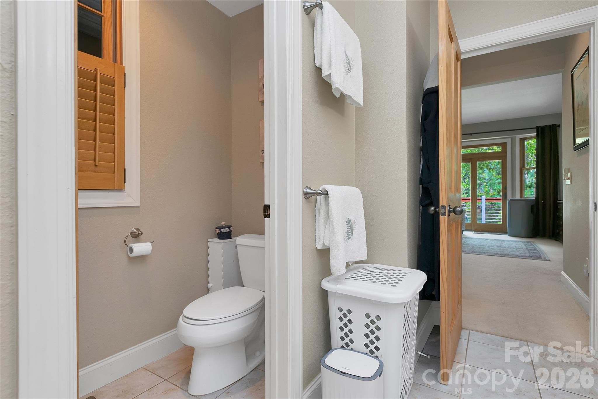 Primary en-suite private toilet - 111 Kanunu Court, Brevard