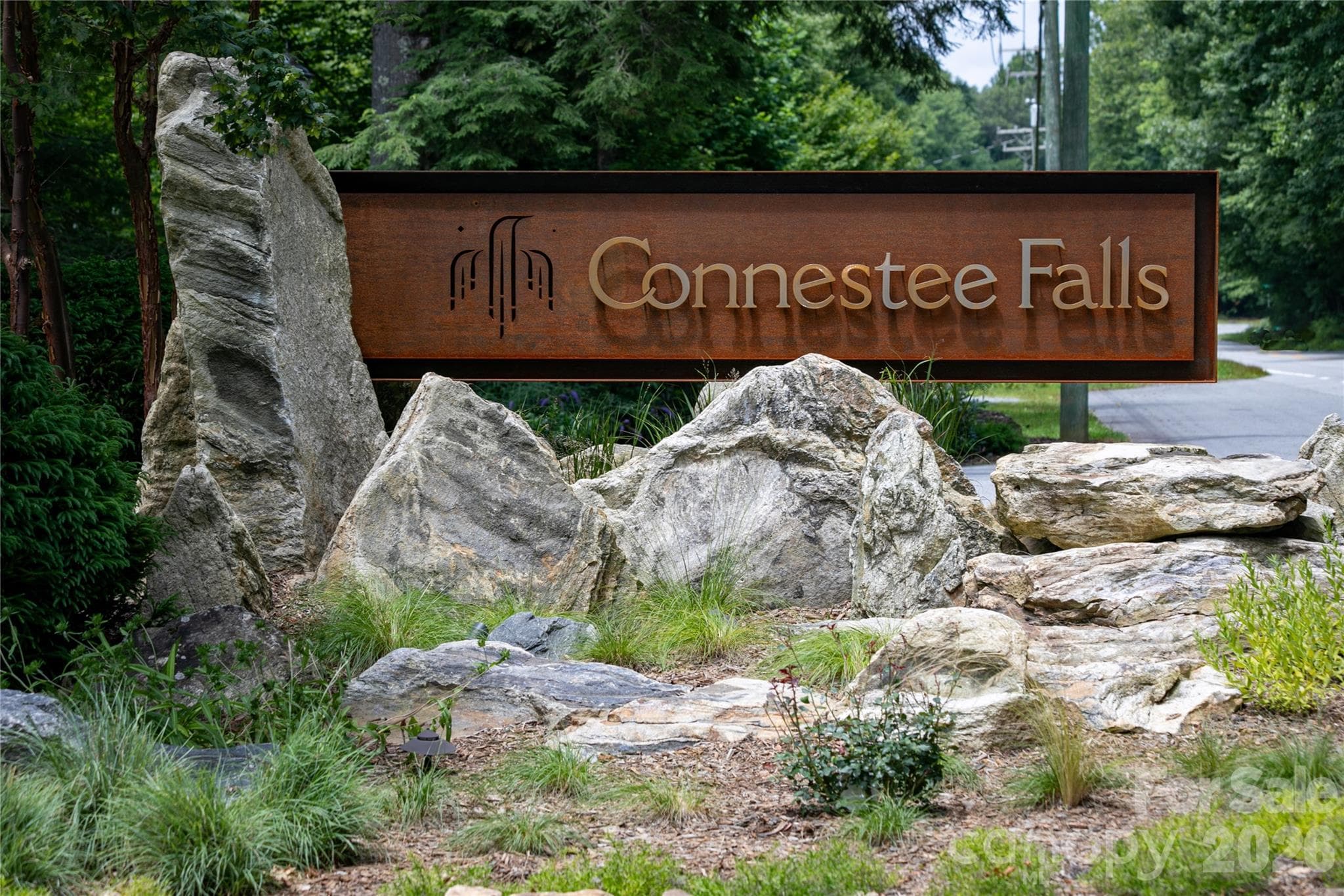 Connestee Falls is a gated community - 111 Kanunu Court, Brevard