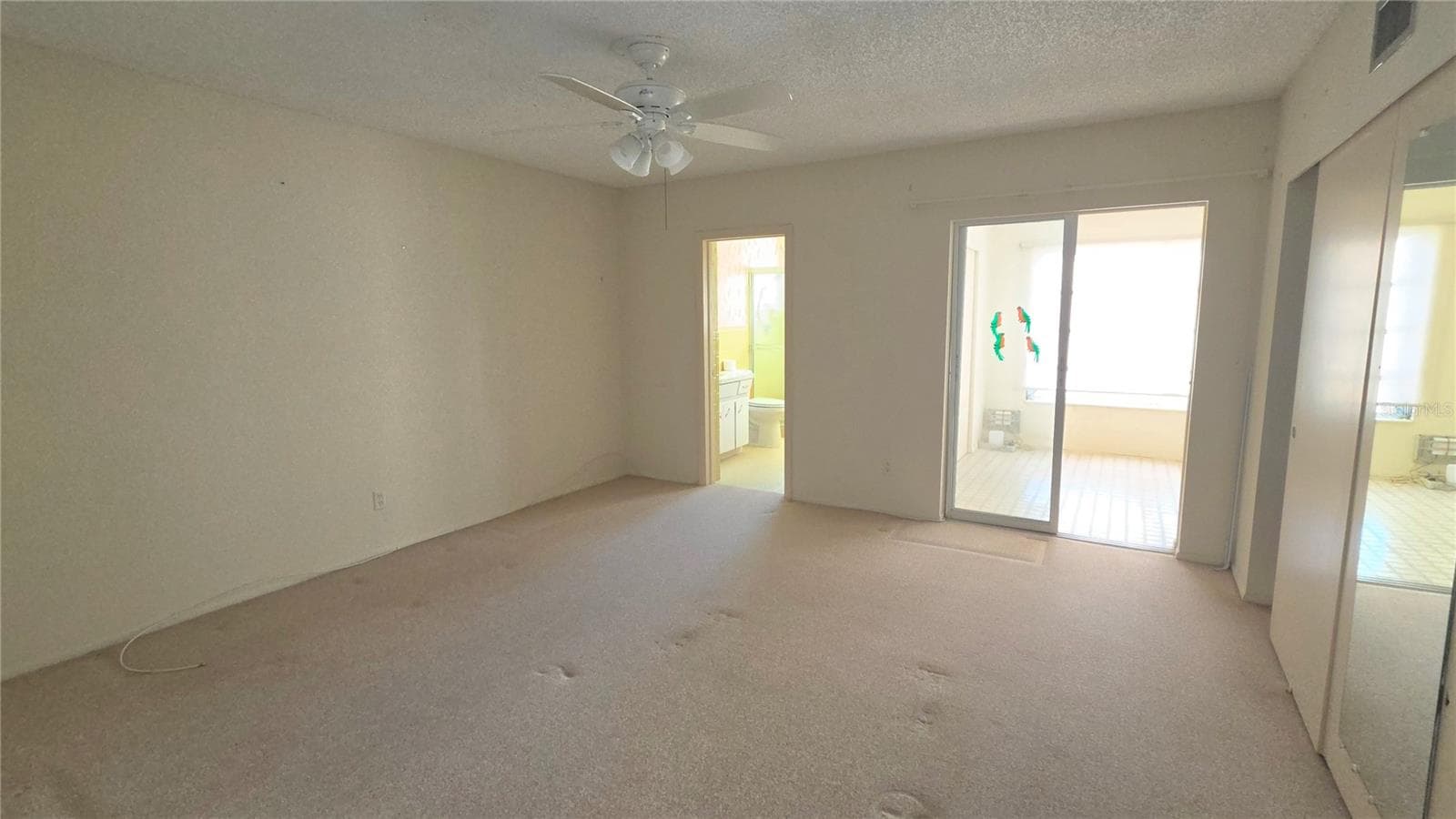 Condominium at 2402 ECUADORIAN WAY #48, CLEARWATER, photo 4 of 9