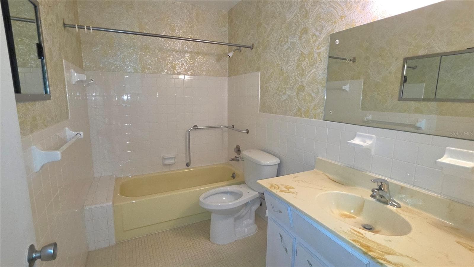 Condominium at 2402 ECUADORIAN WAY #48, CLEARWATER, photo 8 of 9