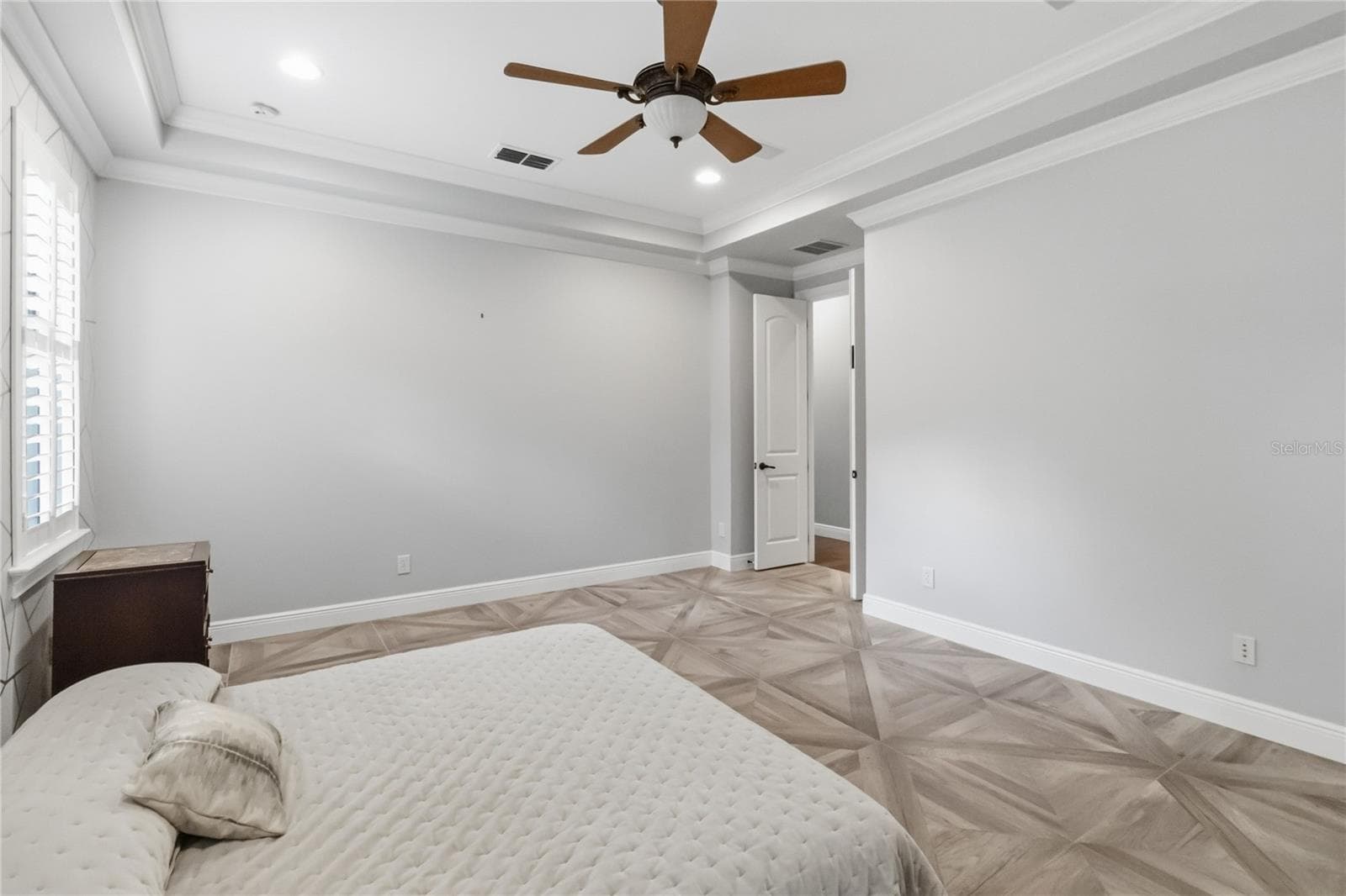 Single Family Residence at 438 HARBOUR OAKS POINTE DR, ORLANDO, photo 19 of 61