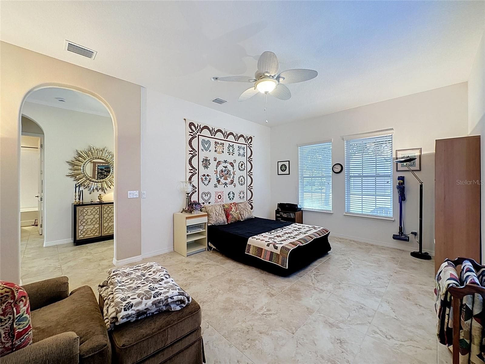 Single Family Residence at 145 BAYOU BEND RD, GROVELAND, photo 10 of 99