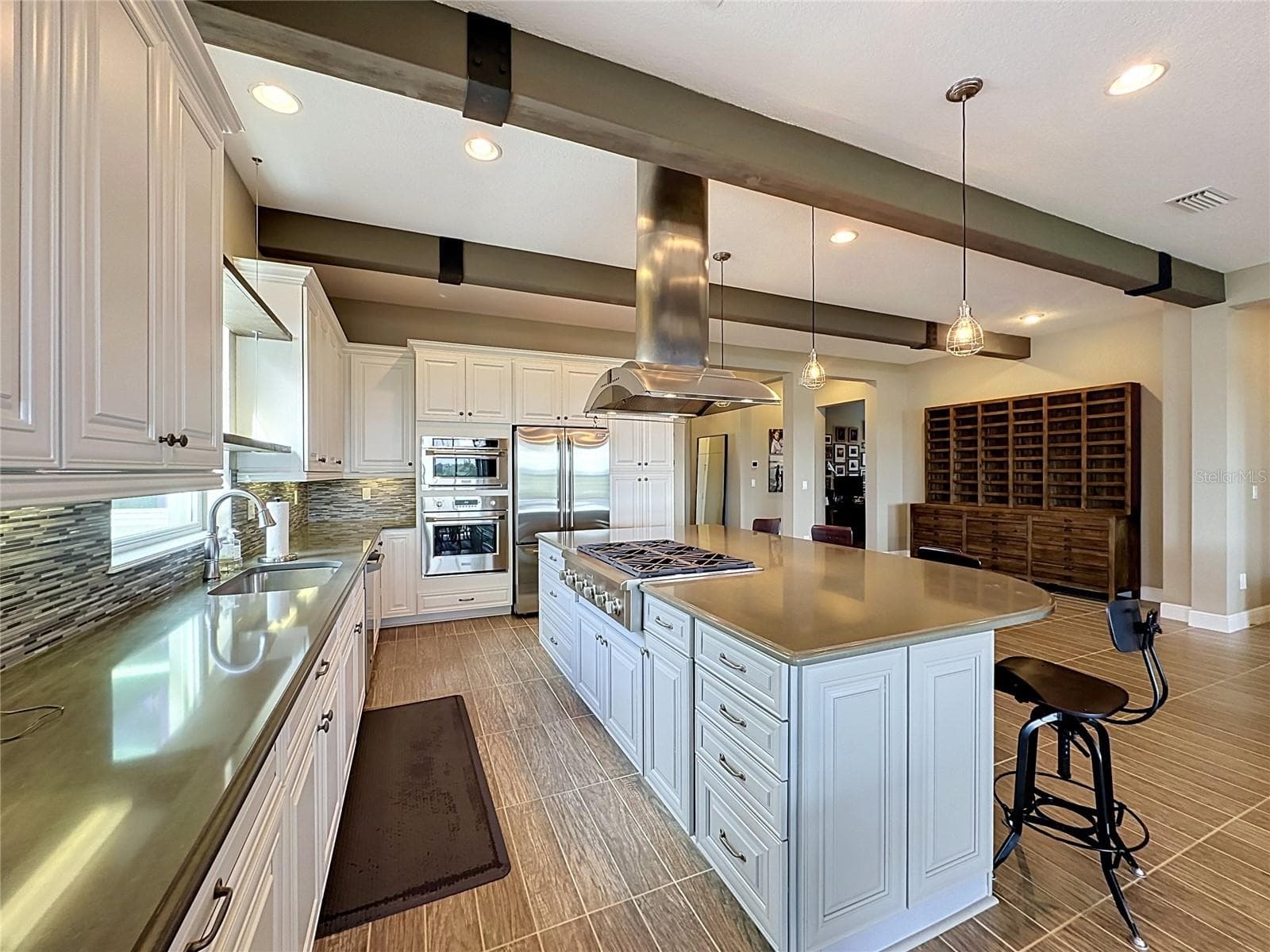 Single Family Residence at 264 SILVER MAPLE RD, GROVELAND, photo 20 of 91