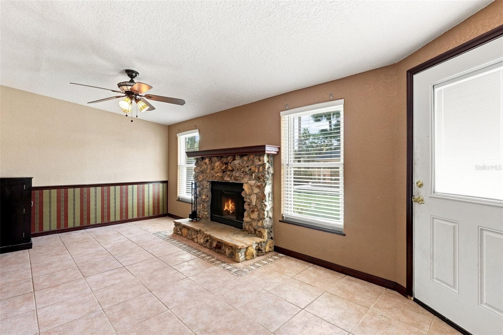 Single Family Residence at 625 PEARL RD, WINTER SPRINGS, photo 5 of 37