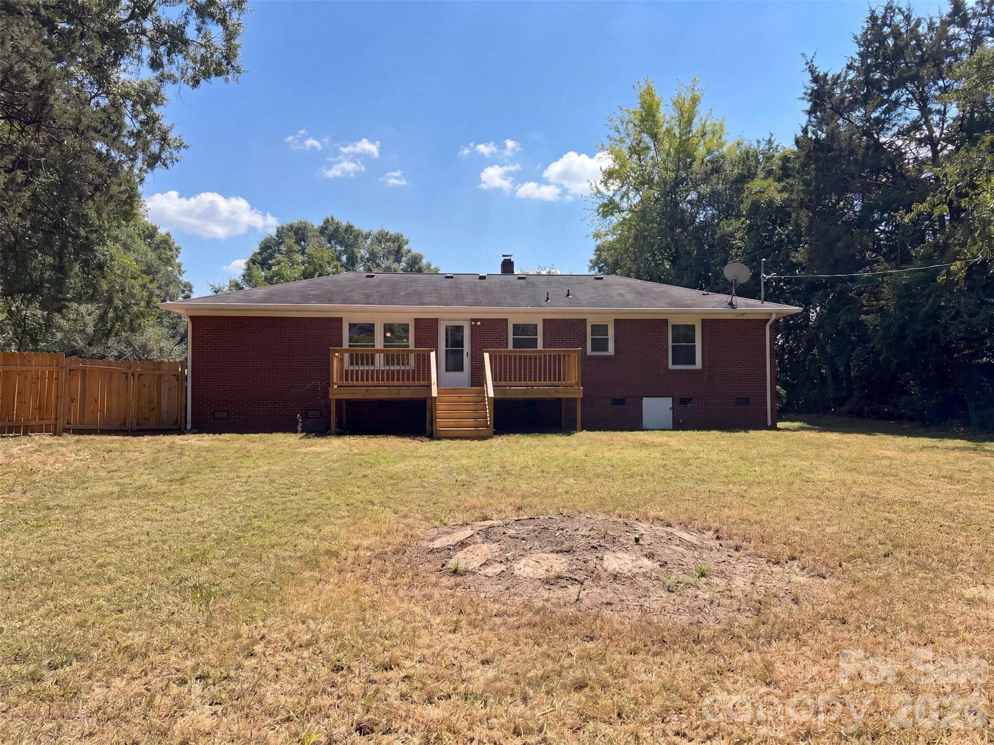 Single Family Residence at 2154 Rosewood Drive, Rock Hill, photo 5 of 16
