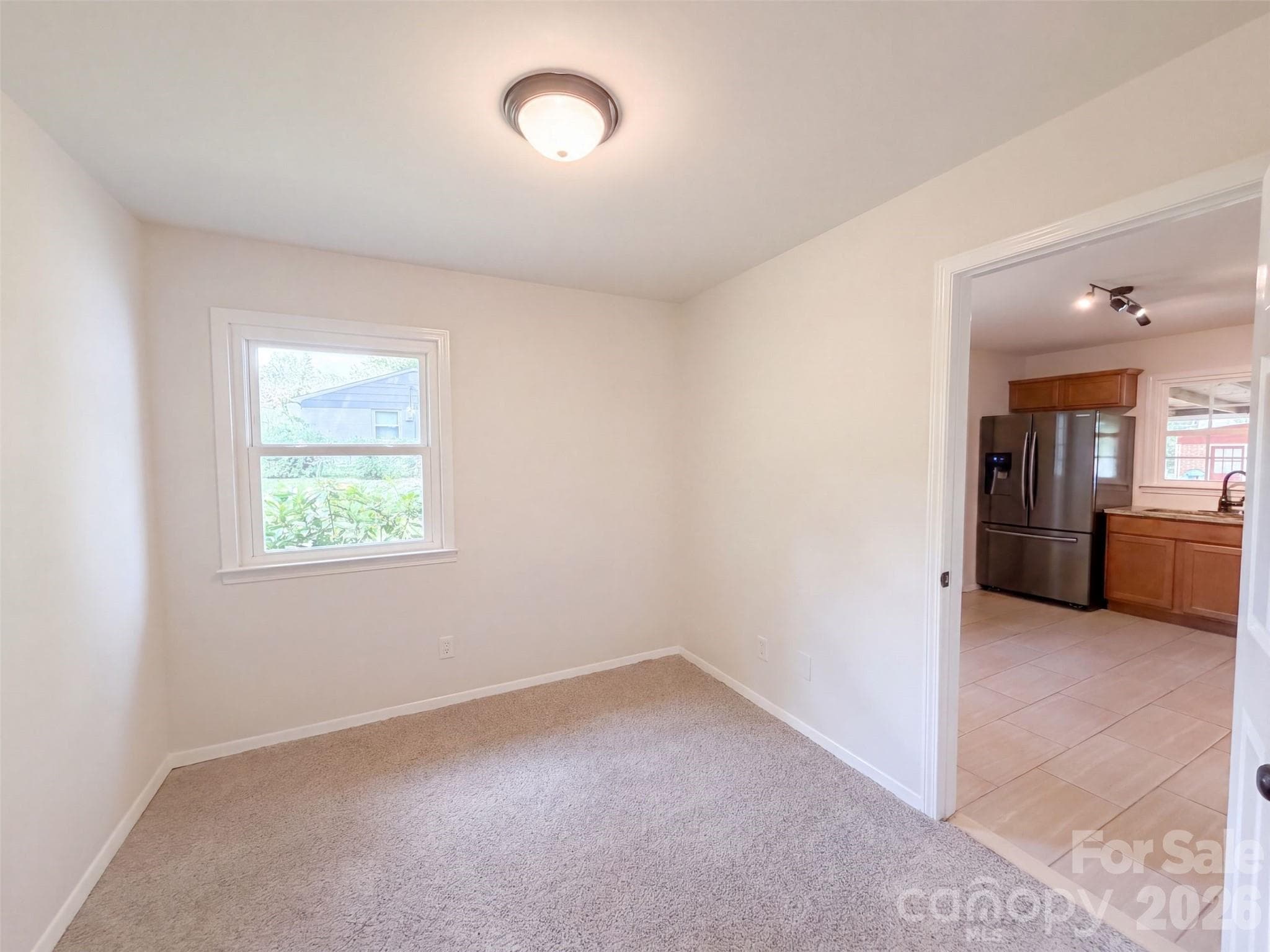 Single Family Residence at 728 Milan Road E, Charlotte, photo 10 of 20