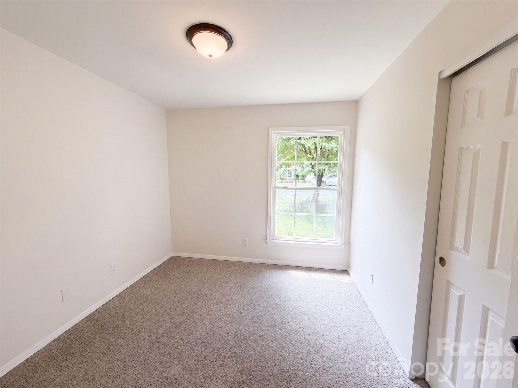 Single Family Residence at 728 Milan Road E, Charlotte, photo 11 of 20