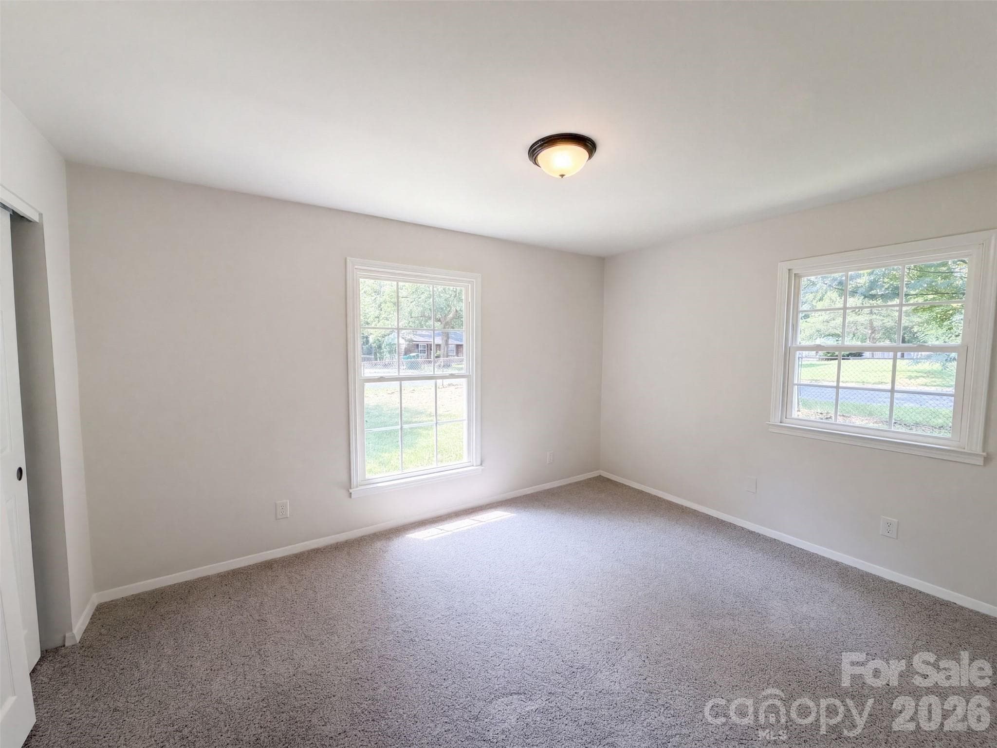 Single Family Residence at 728 Milan Road E, Charlotte, photo 13 of 20