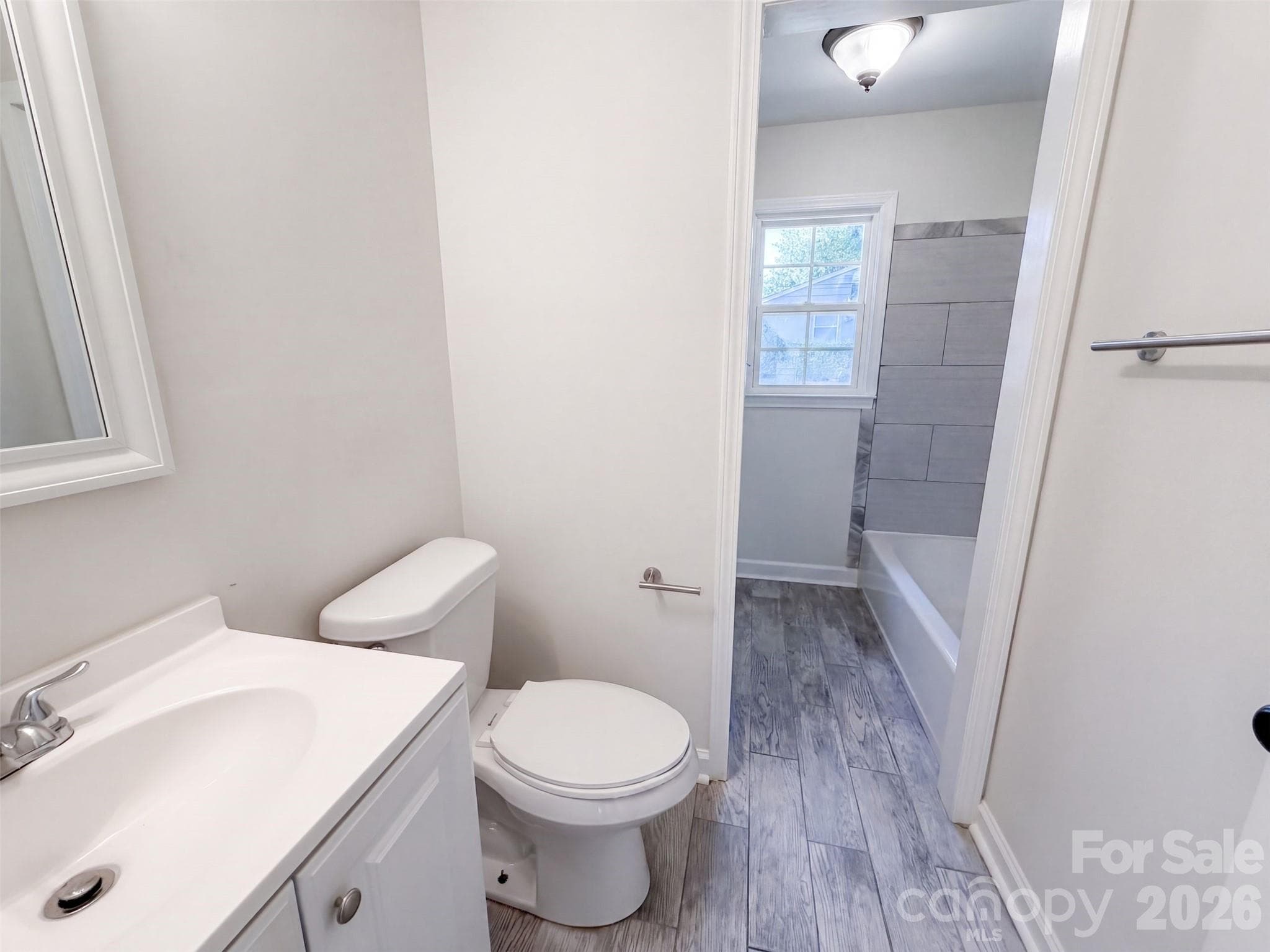 Single Family Residence at 728 Milan Road E, Charlotte, photo 19 of 20