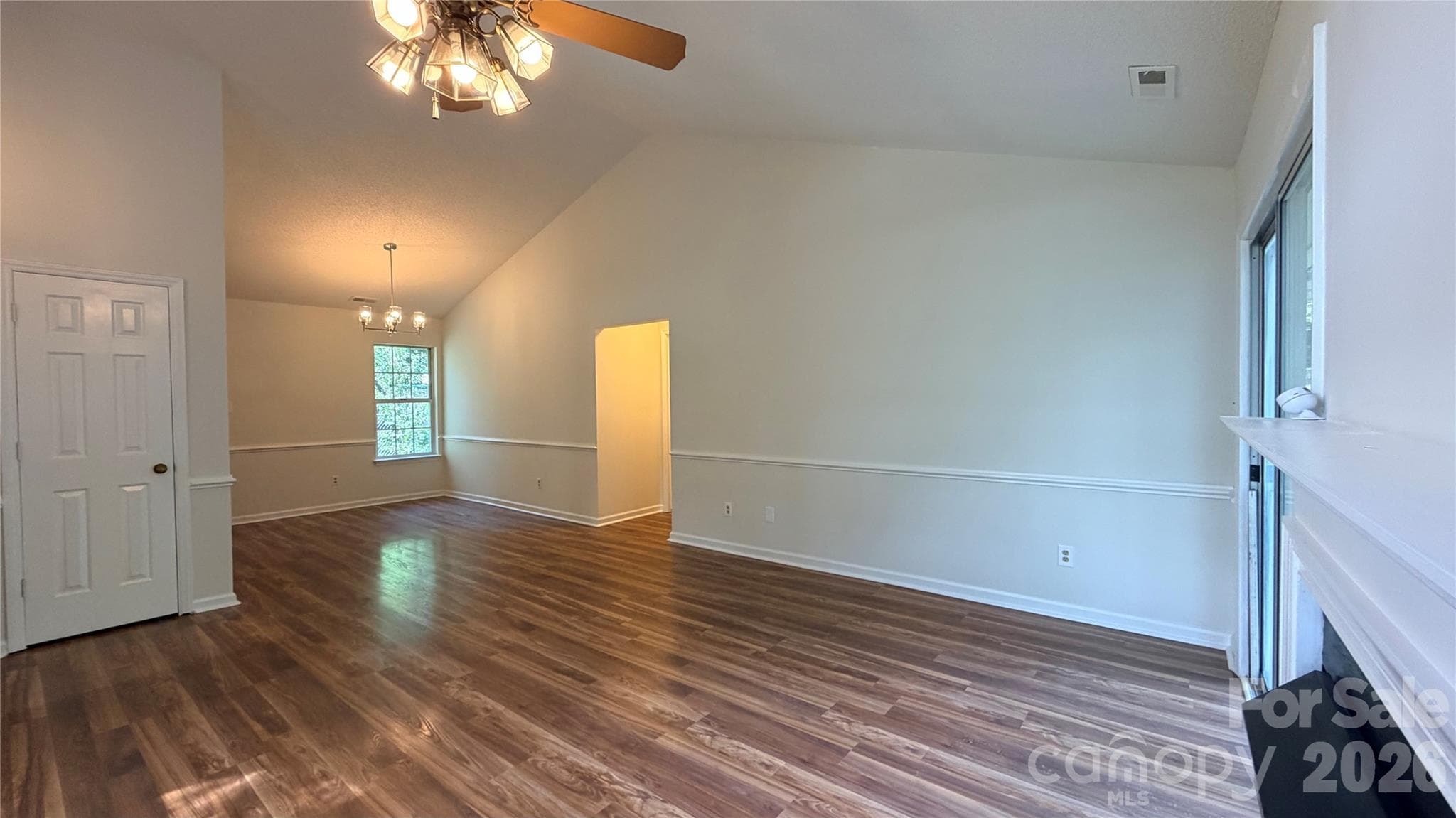 Single Family Residence at 6223 Sunbridge Court, Charlotte, photo 8 of 16
